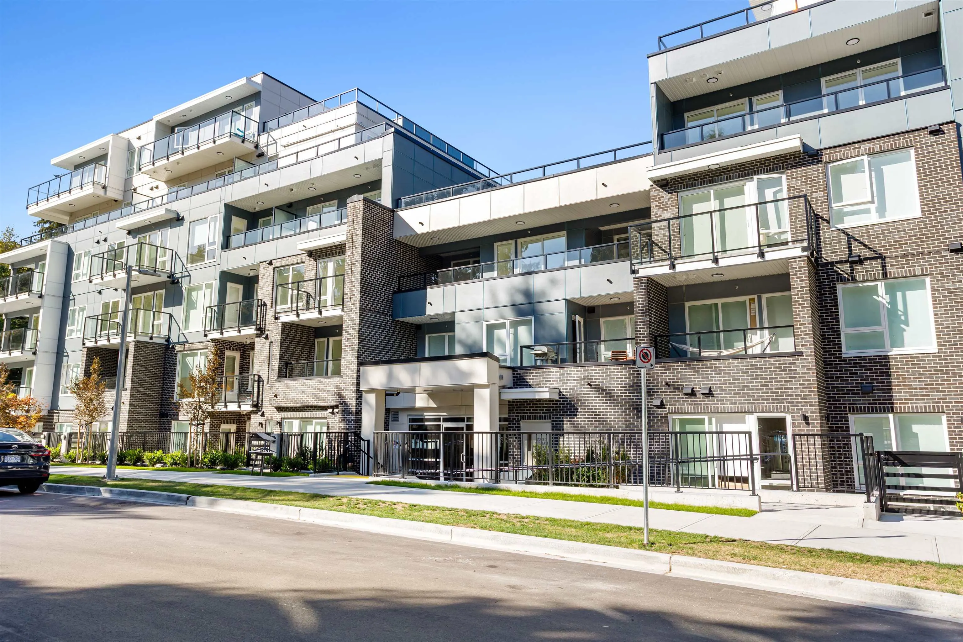 505 2002 St George Street