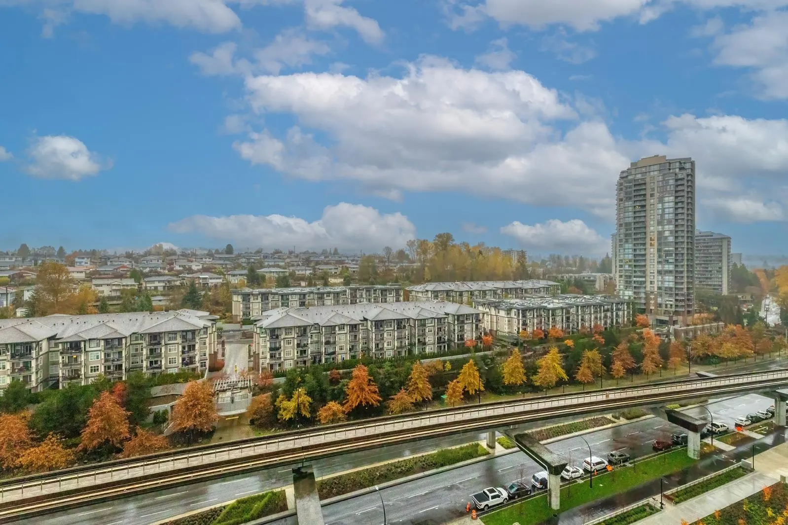 11XX 4720 Lougheed Highway