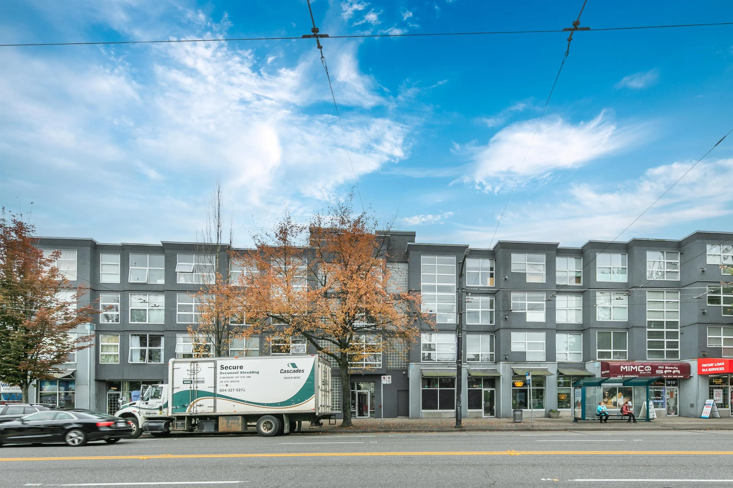 PH11 418 E Broadway