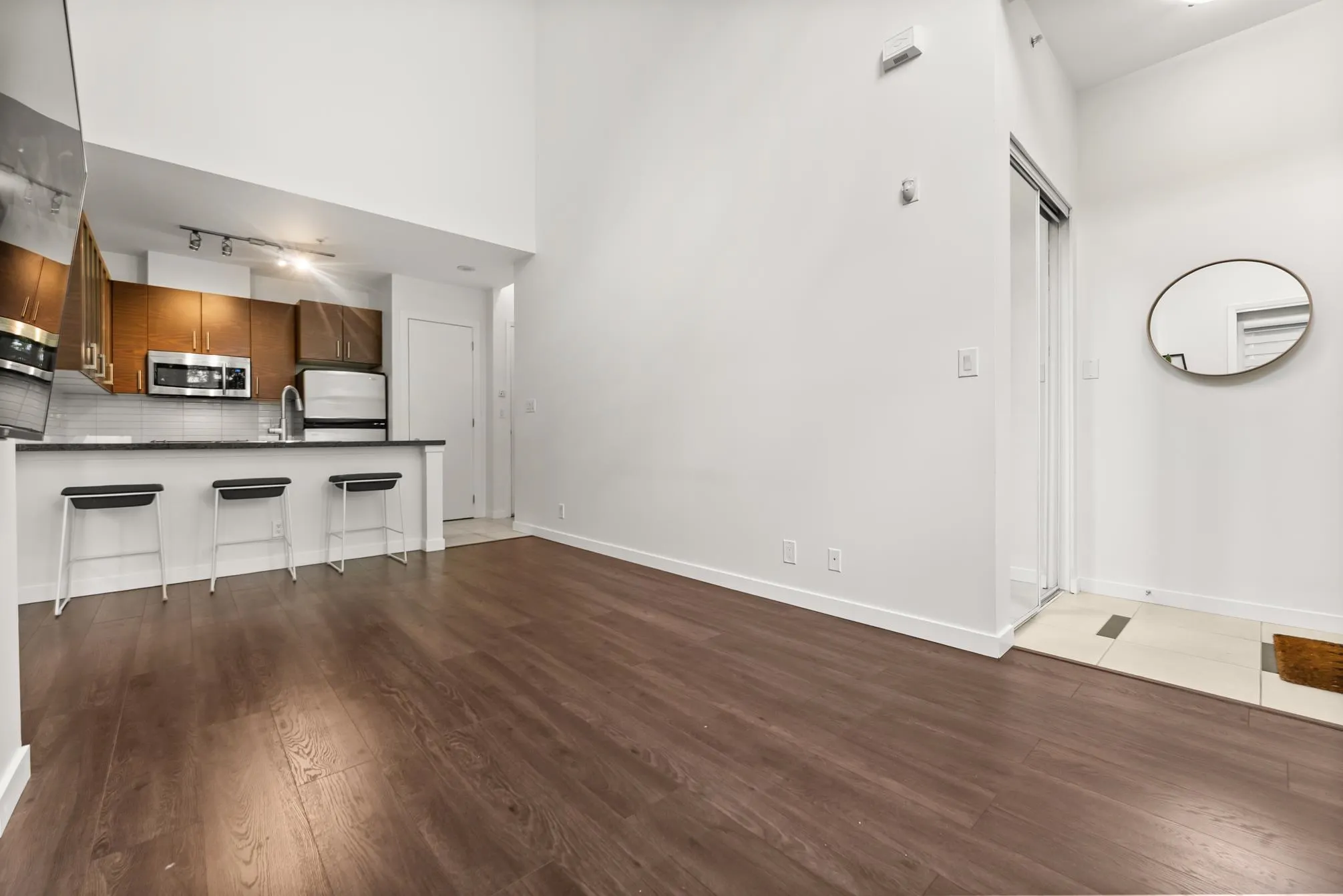 TH4 2355 Madison Avenue