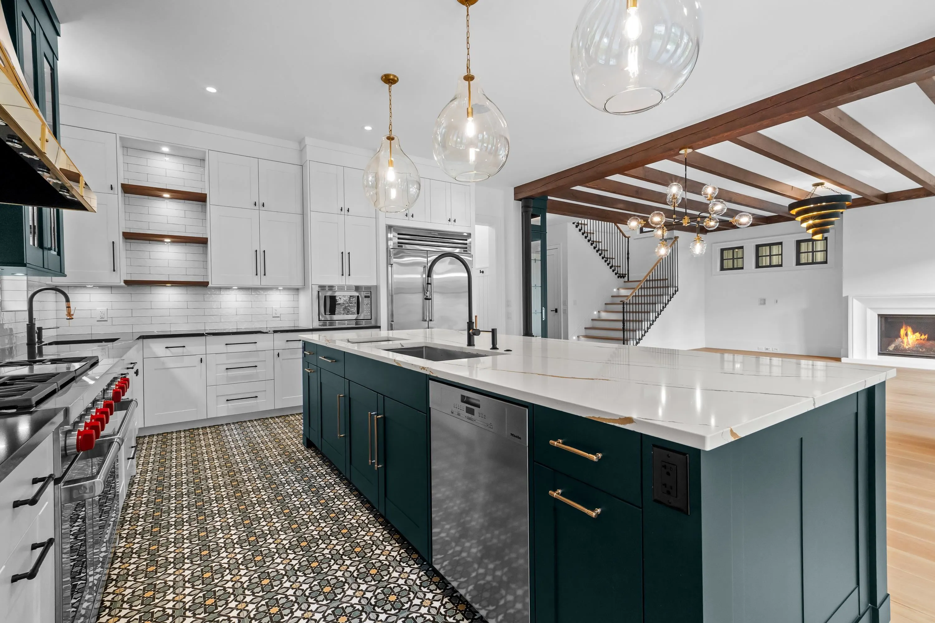 2422 Christopherson Road