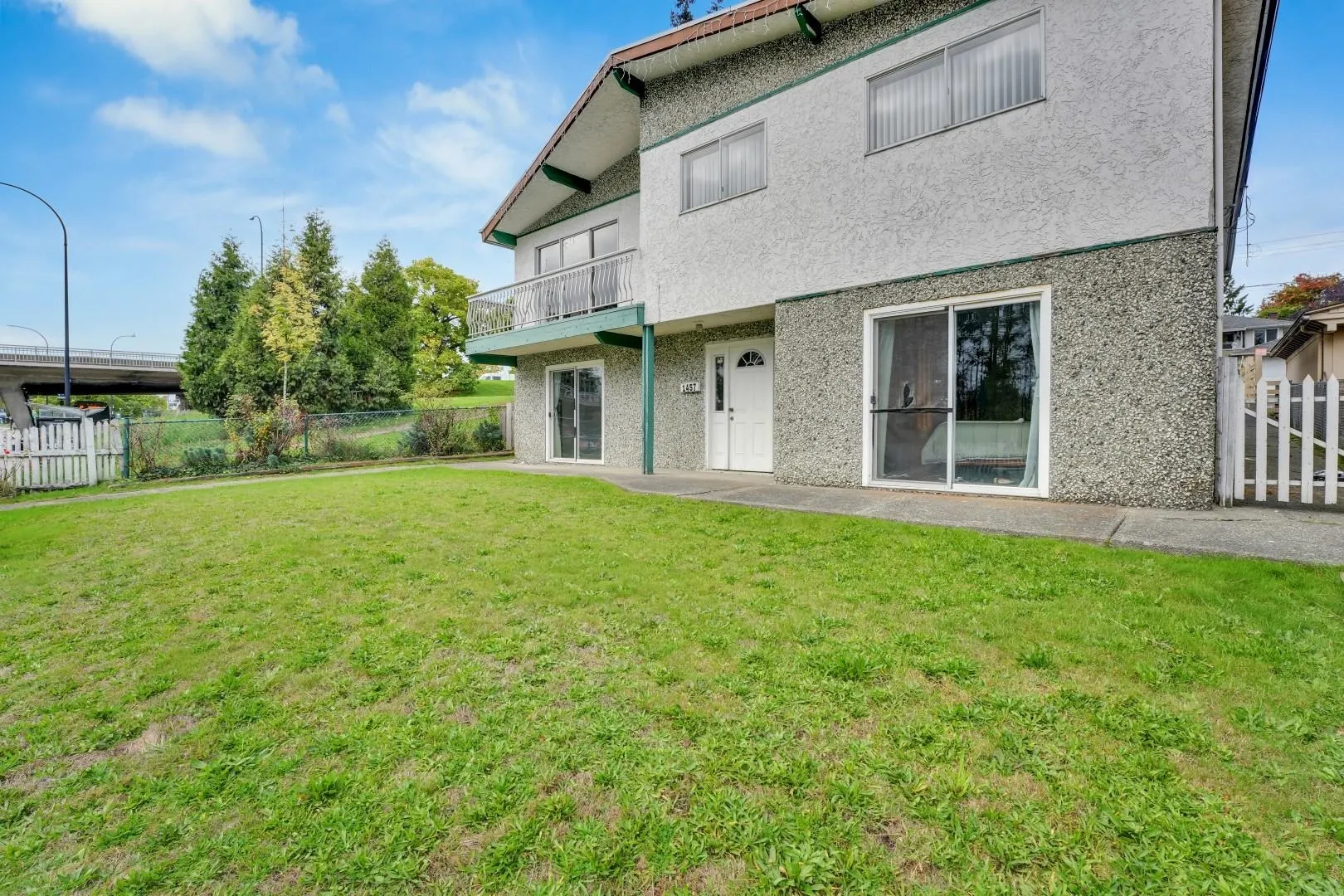 1457 SE Marine Drive