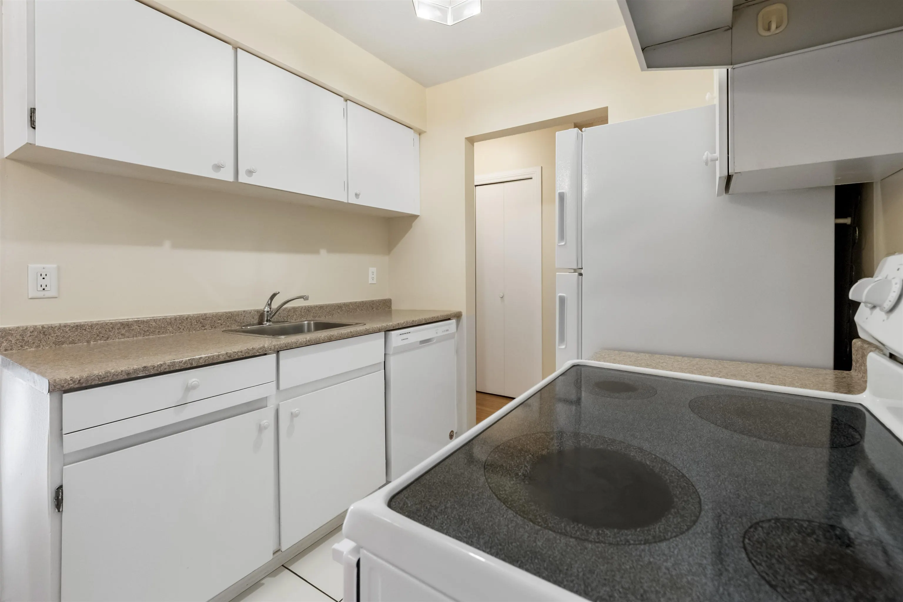 209 15268 100 Avenue