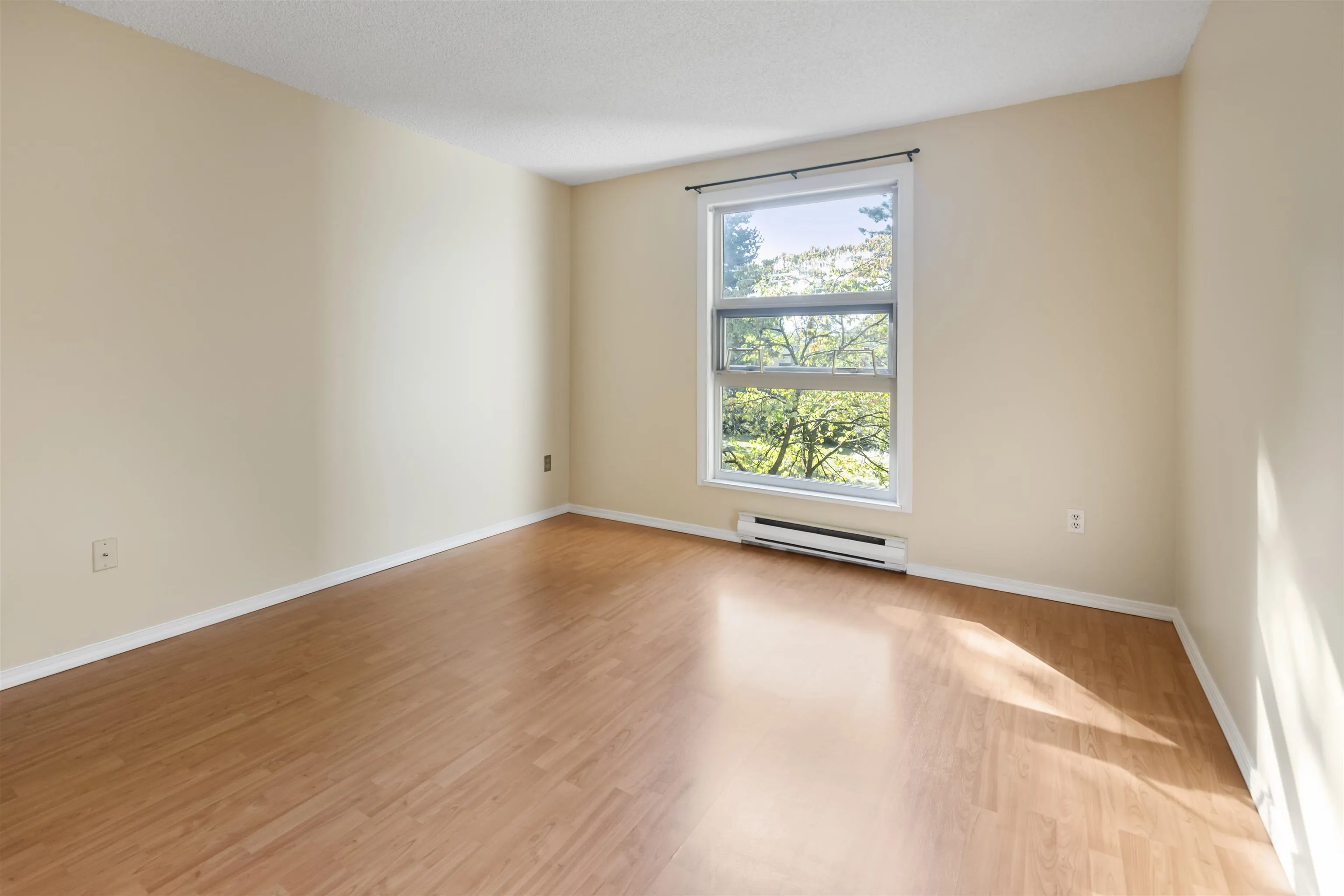 209 15268 100 Avenue