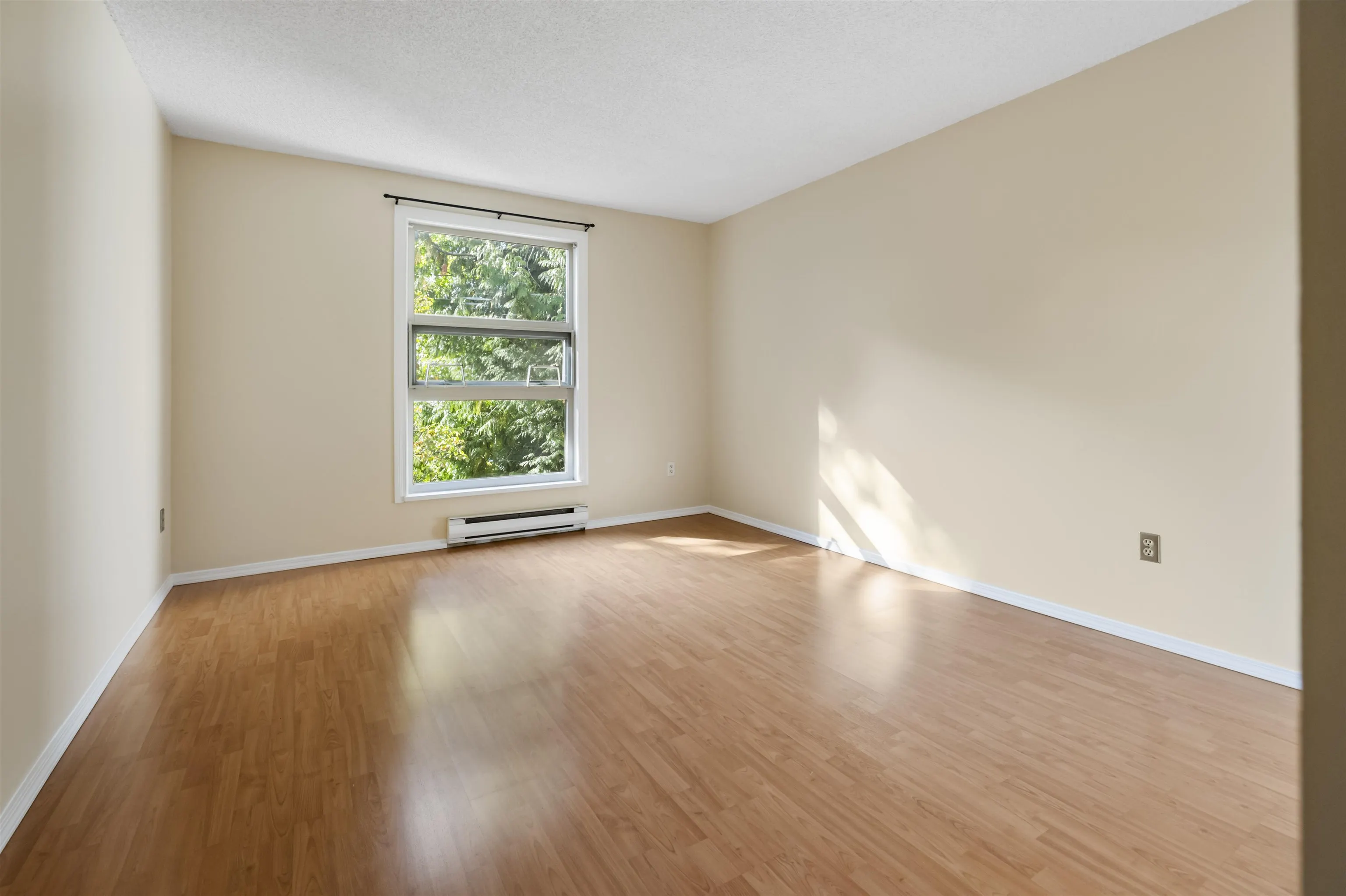 209 15268 100 Avenue