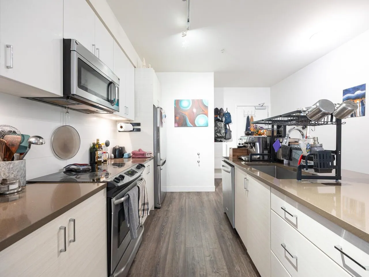205 13919 Fraser Highway