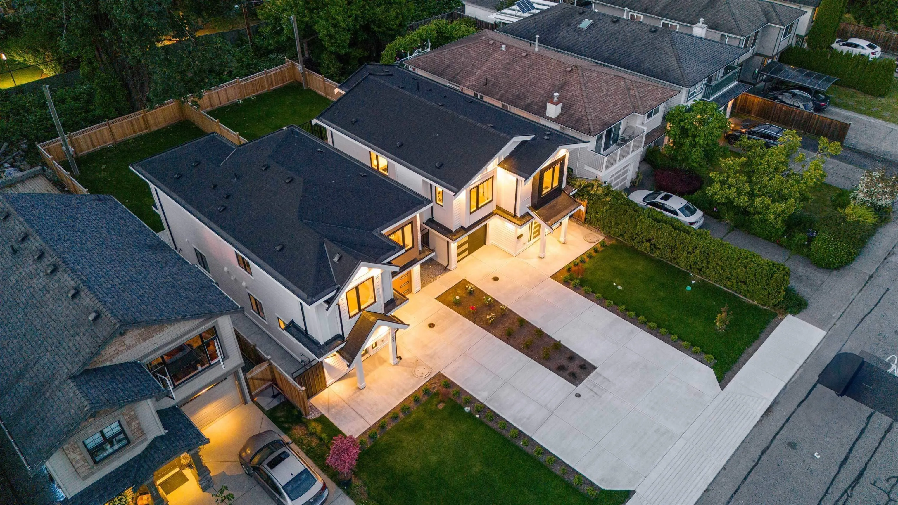 1330 W 15th Street