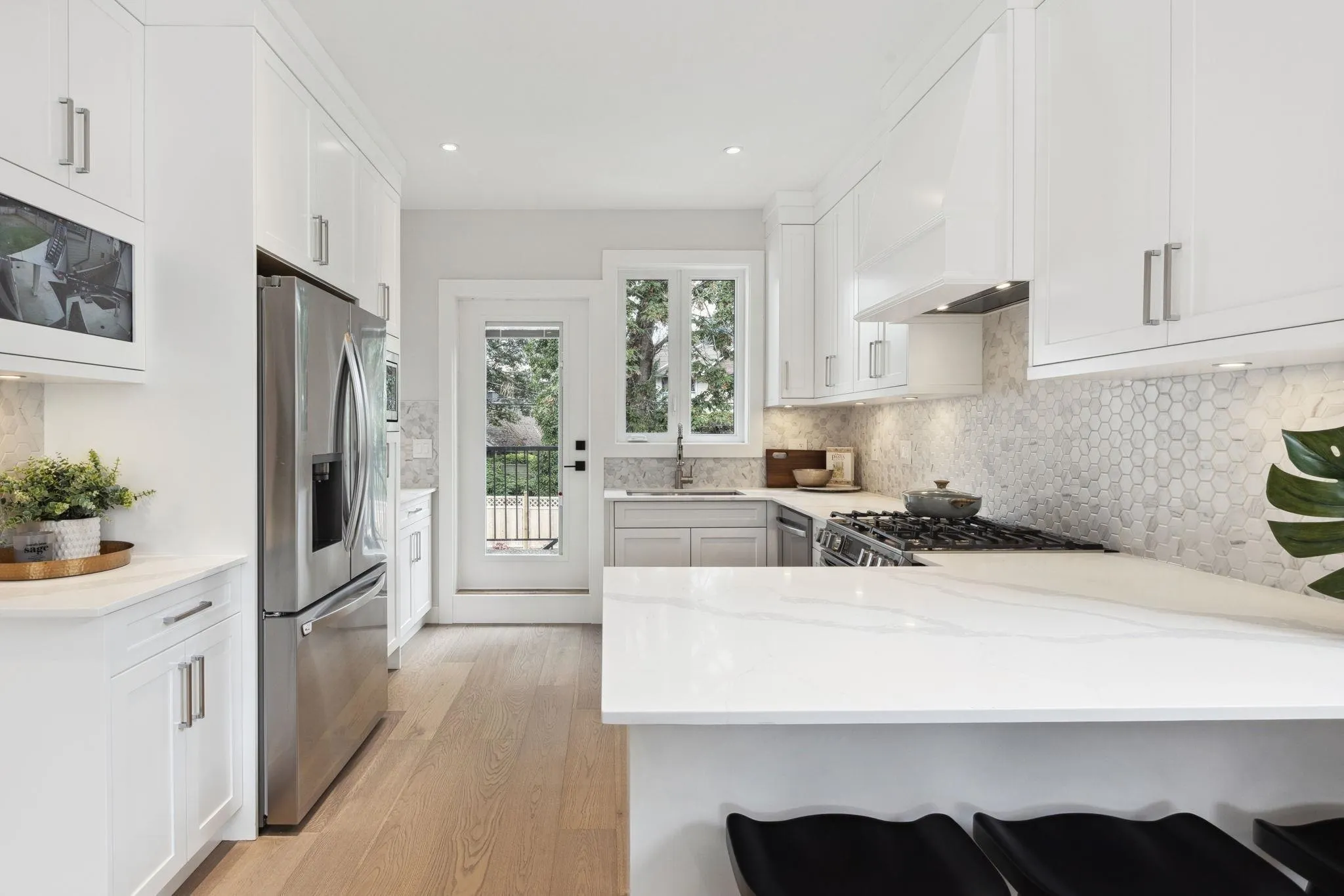 1330 W 15th Street