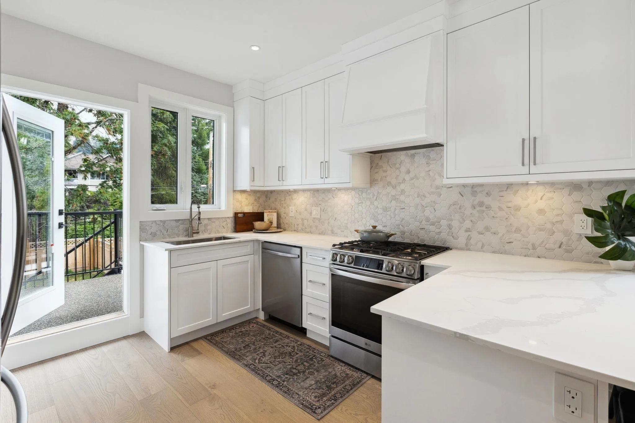 1330 W 15th Street