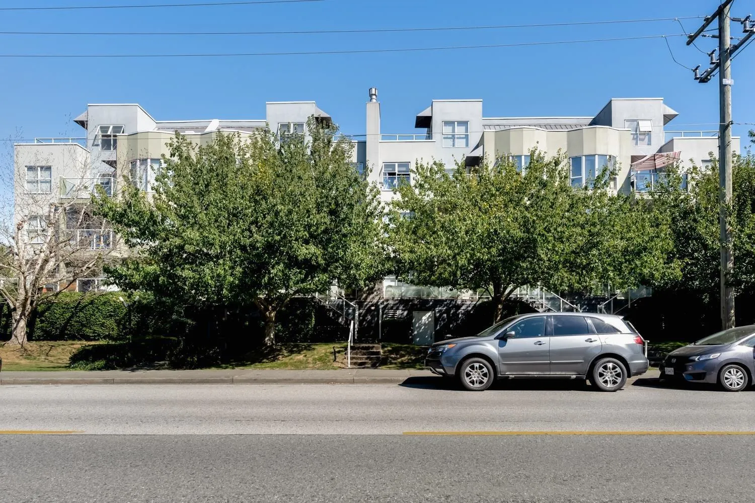 118 7700 St. Albans Road