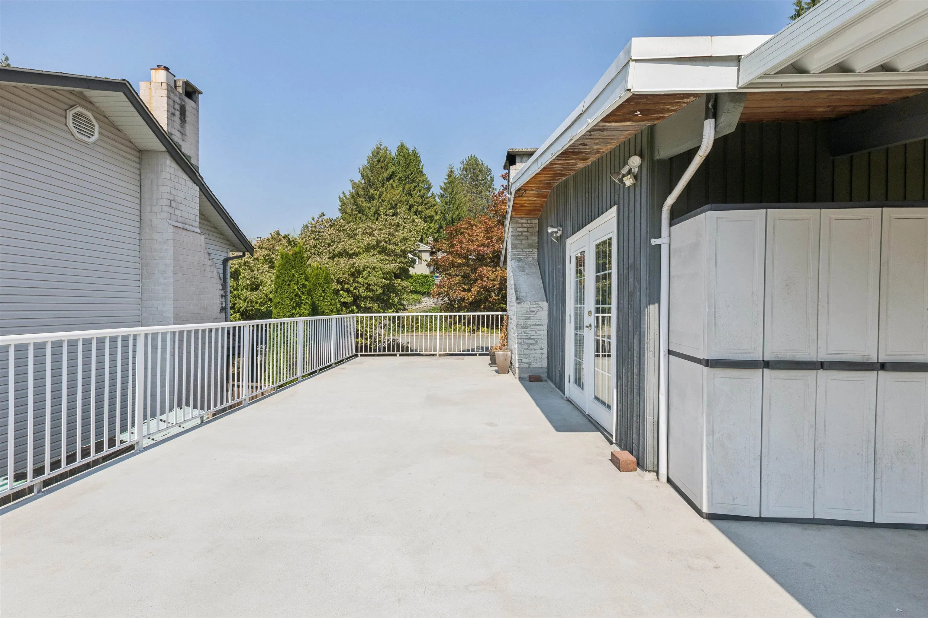 1023 Arlington Crescent
