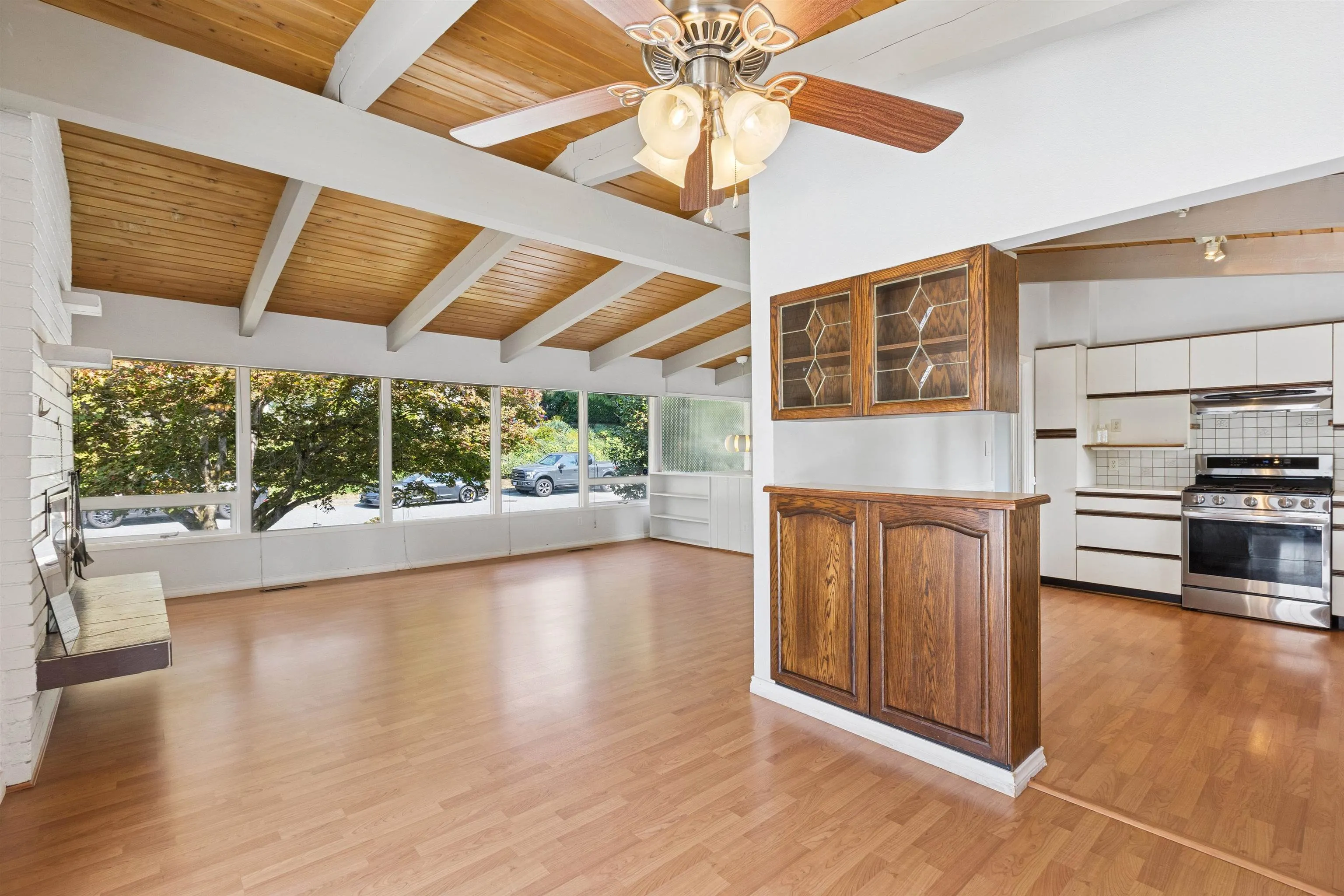 1023 Arlington Crescent