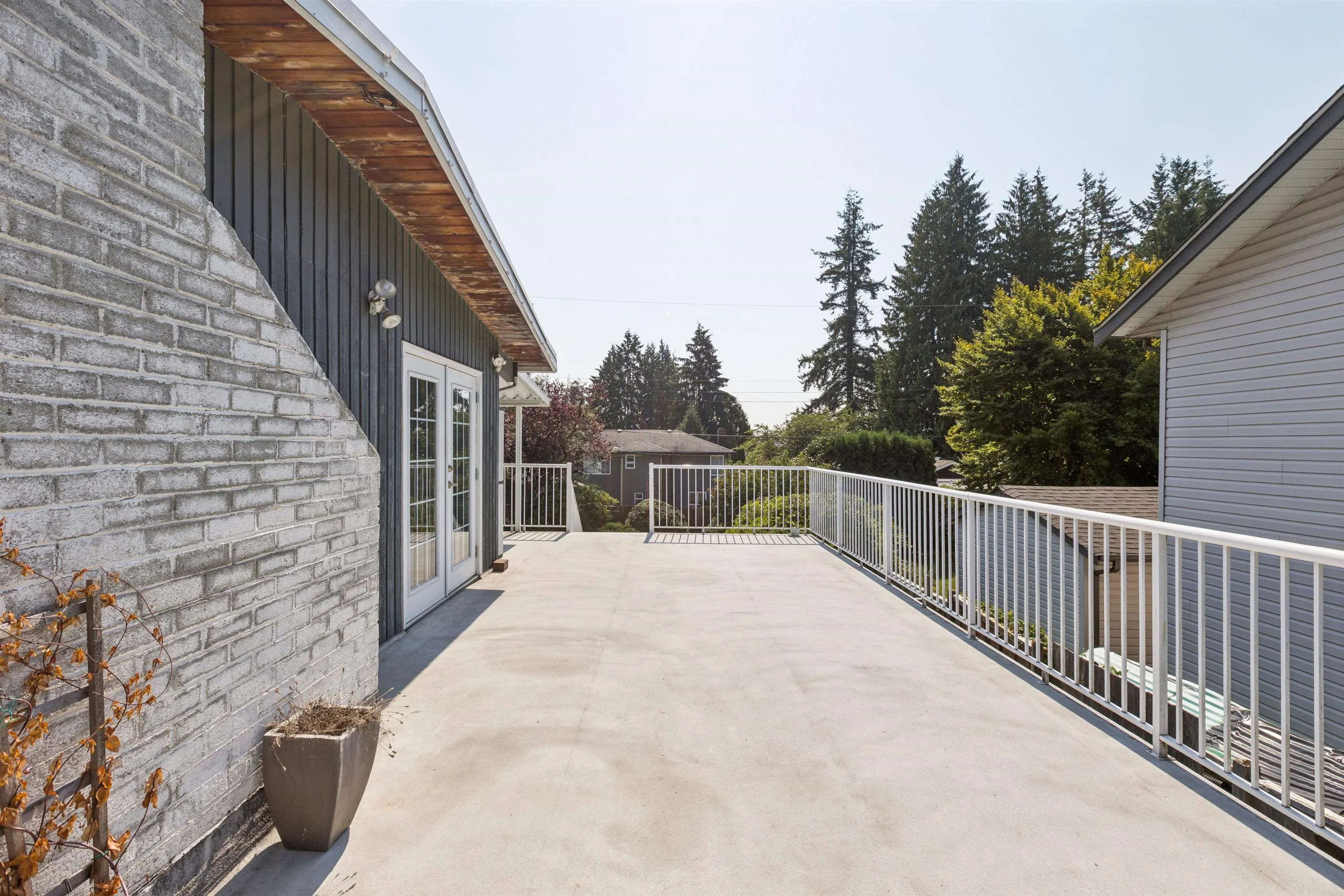 1023 Arlington Crescent