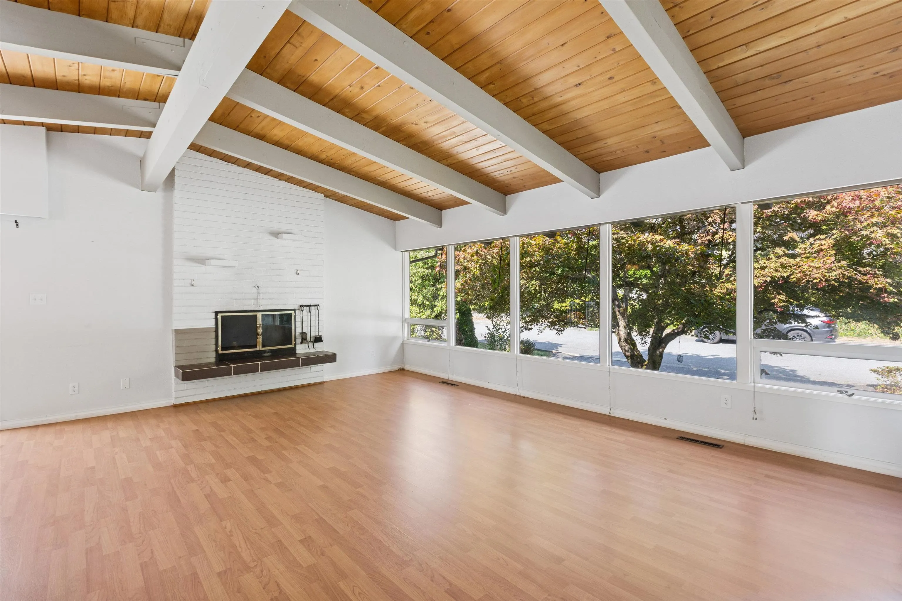 1023 Arlington Crescent