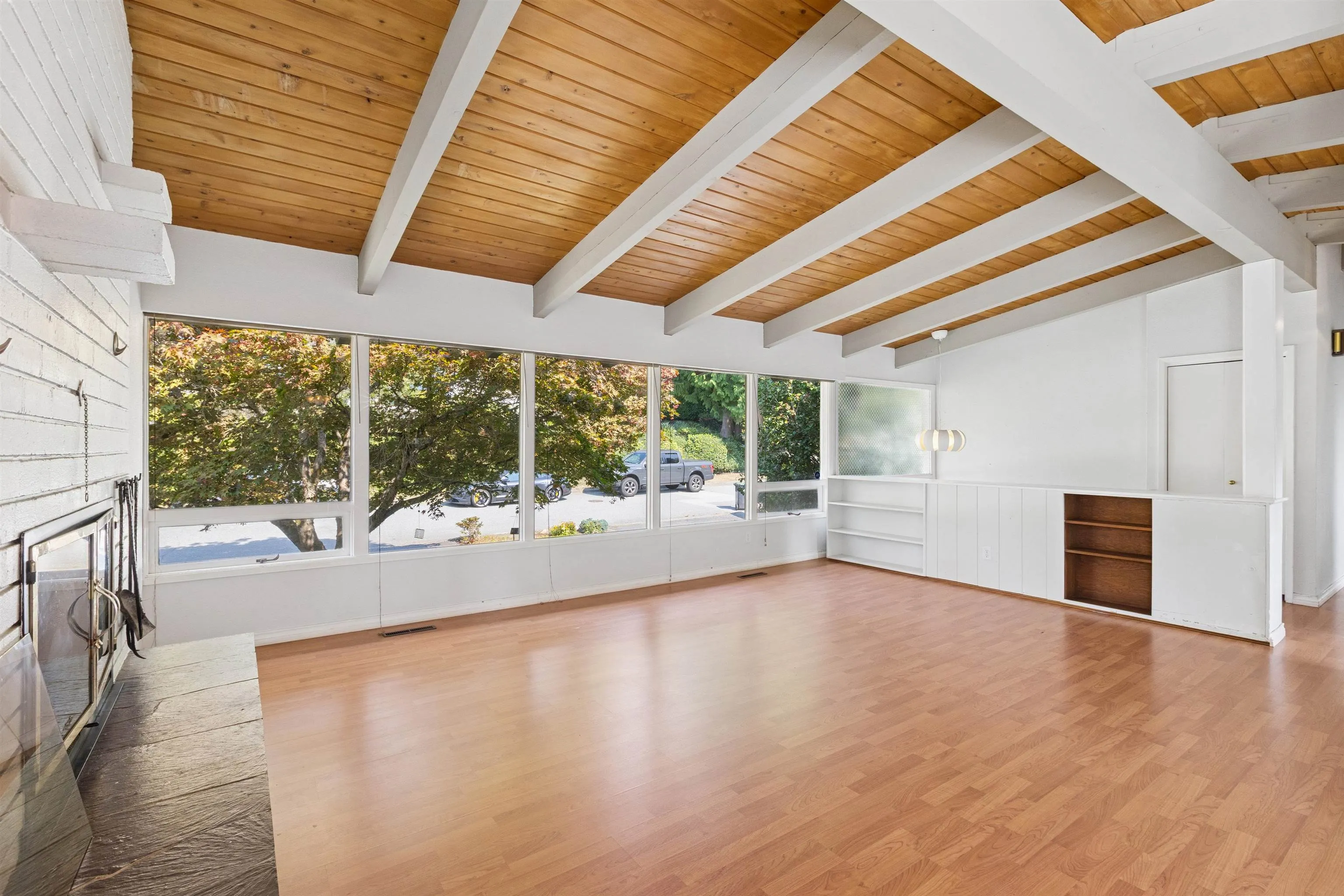 1023 Arlington Crescent