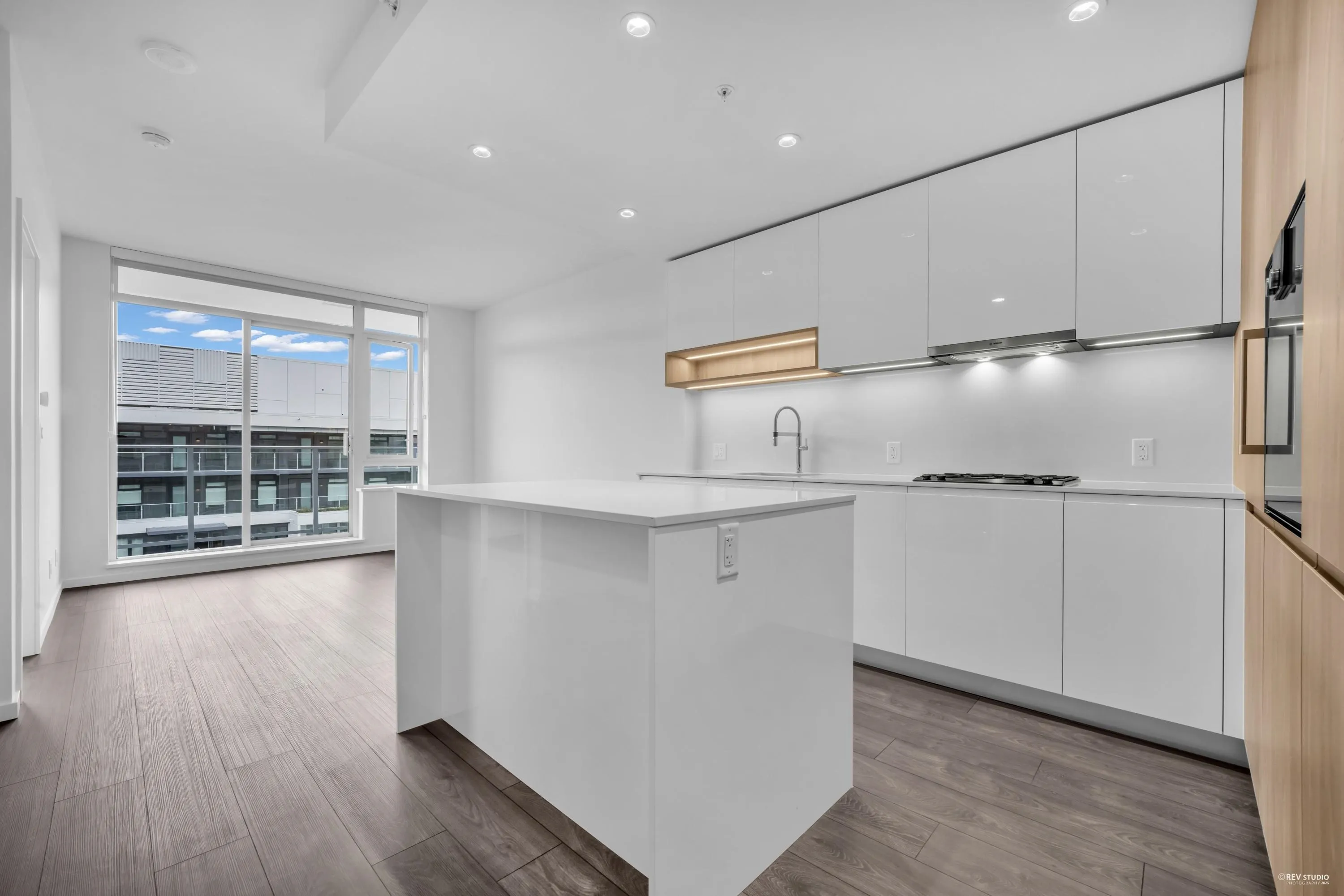 1108 6500 Minoru Boulevard