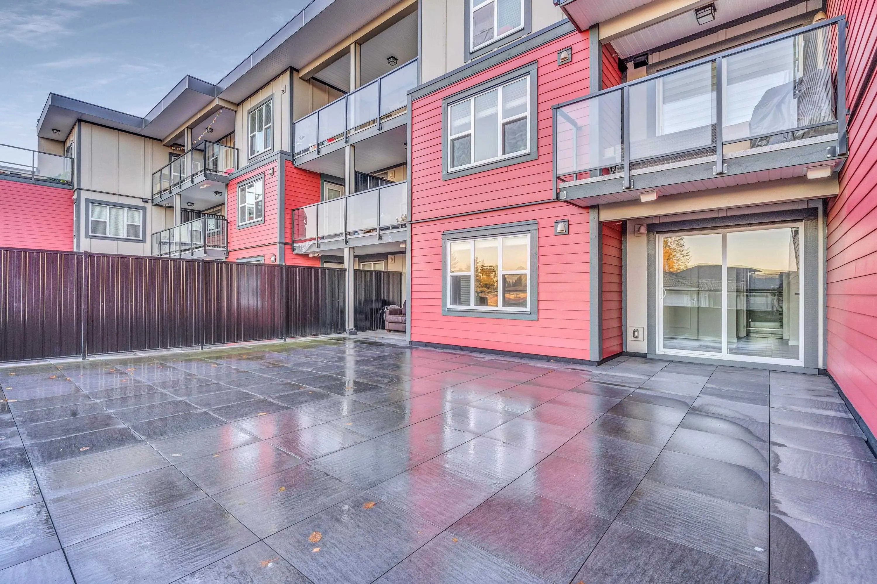 2xx 7908 15th Avenue