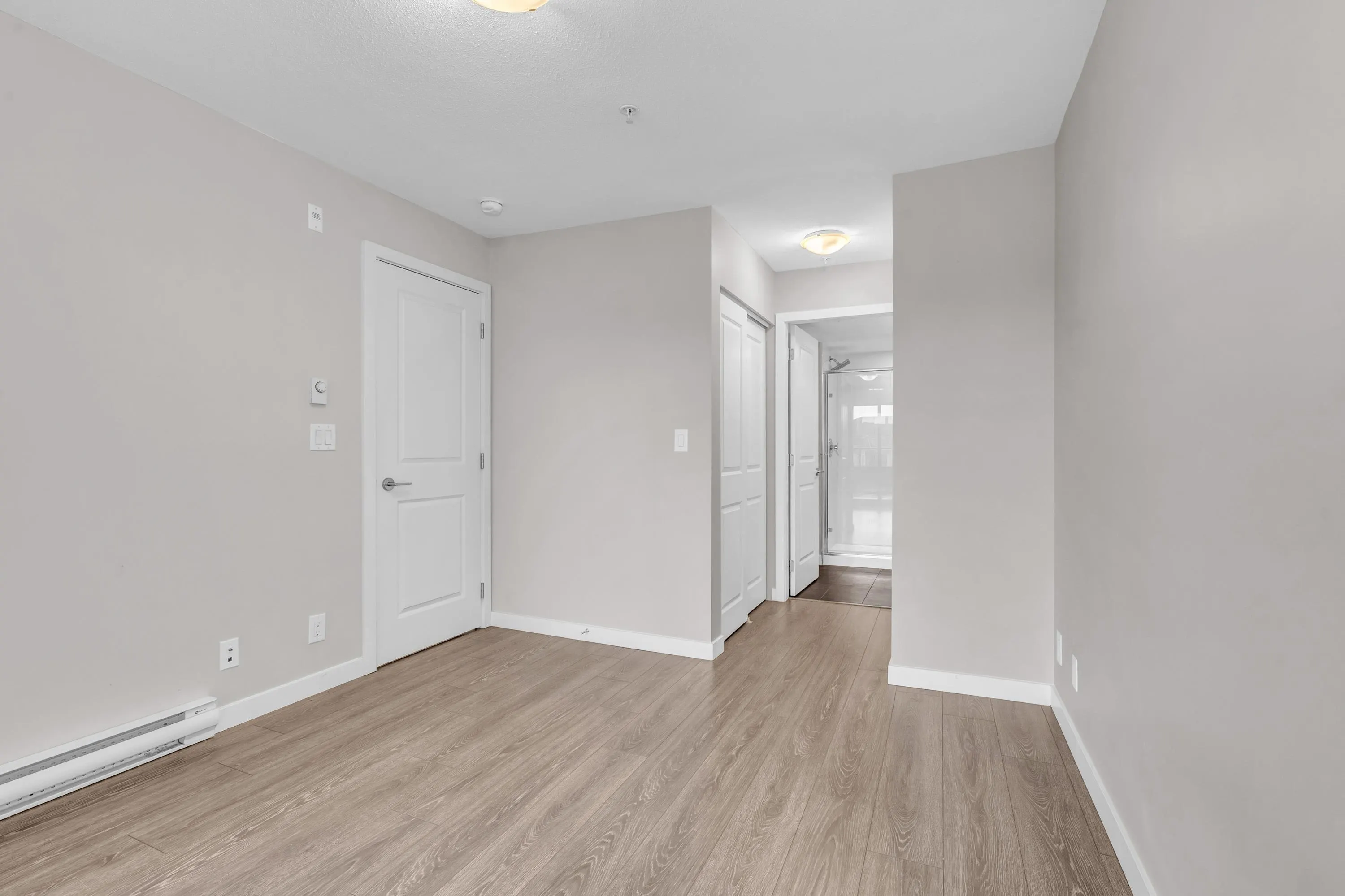2xx 7908 15th Avenue
