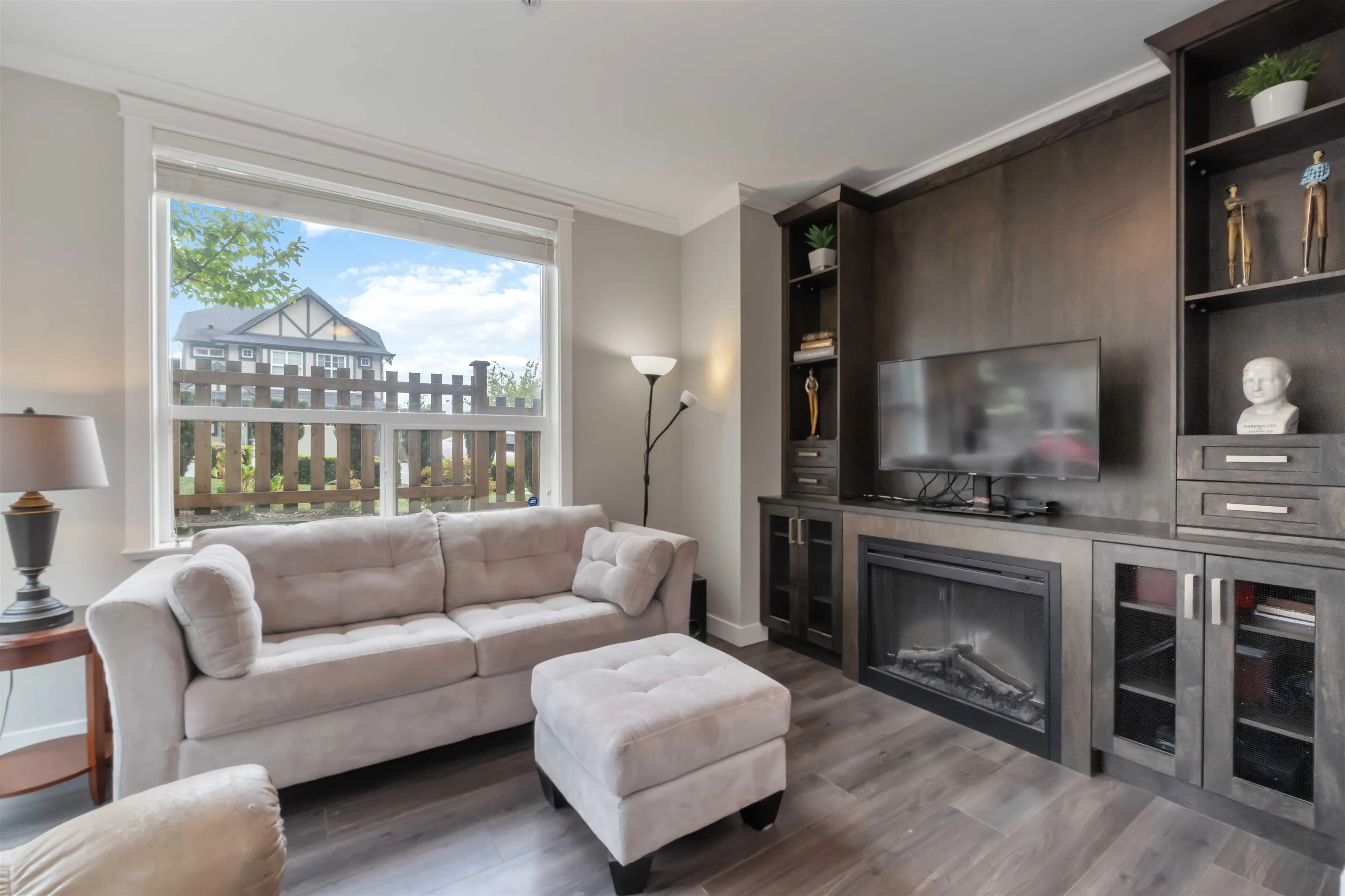 17 10480 248 Street