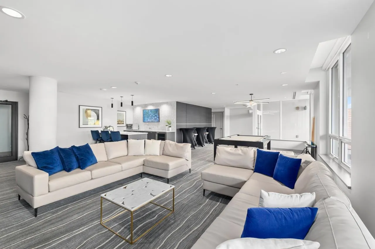 707 118 Carrie Cates Court