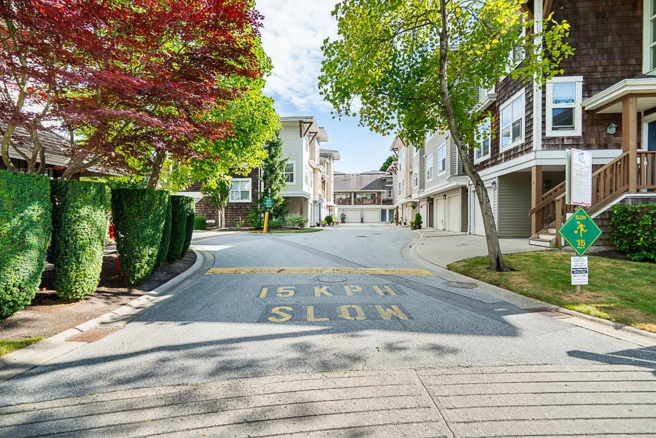 20 7111 Lynnwood Drive
