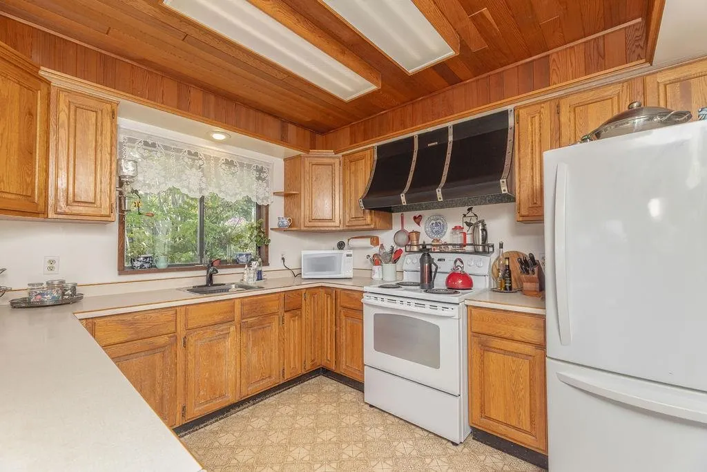 483 Sargent Road