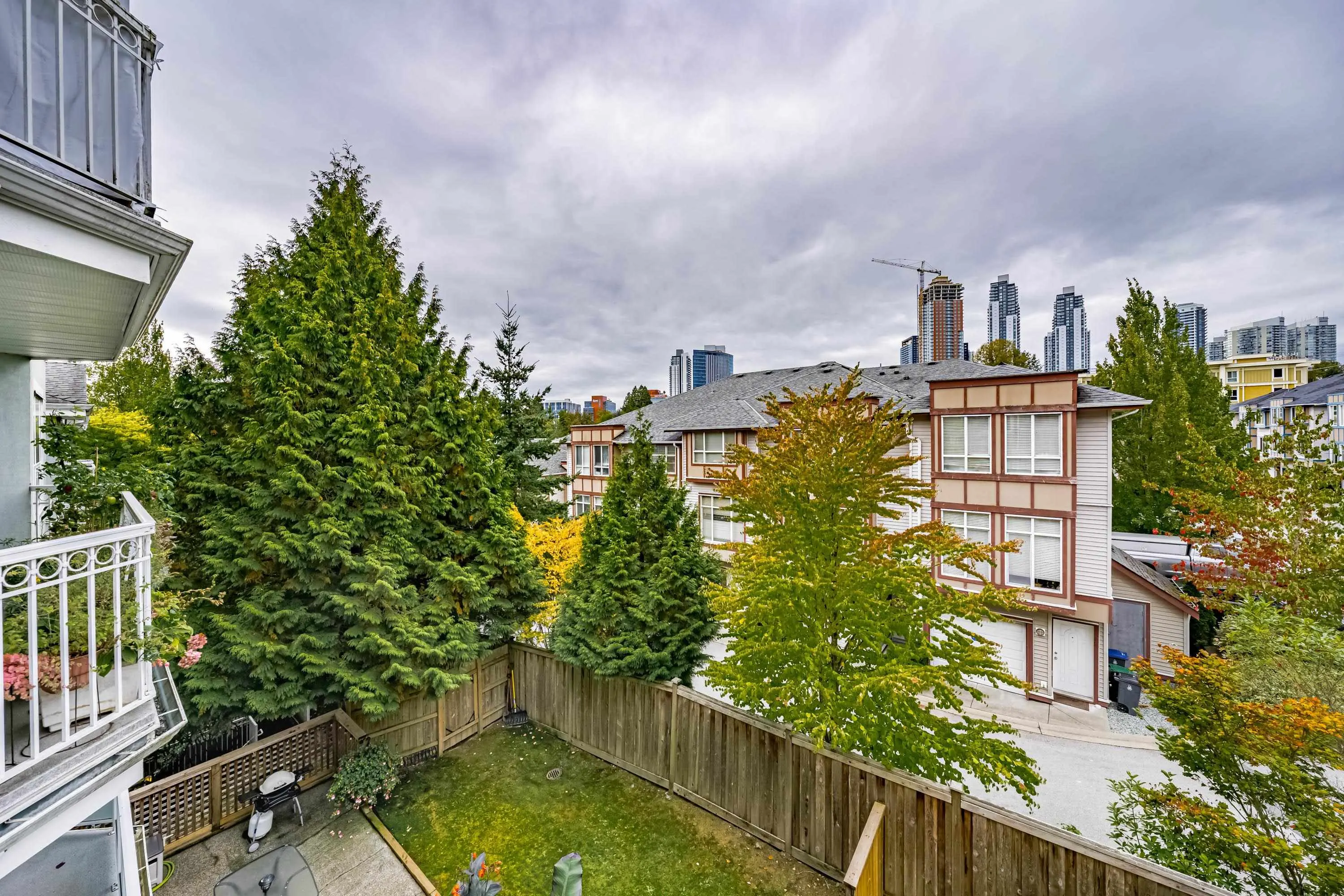 304 13955 Laurel Drive