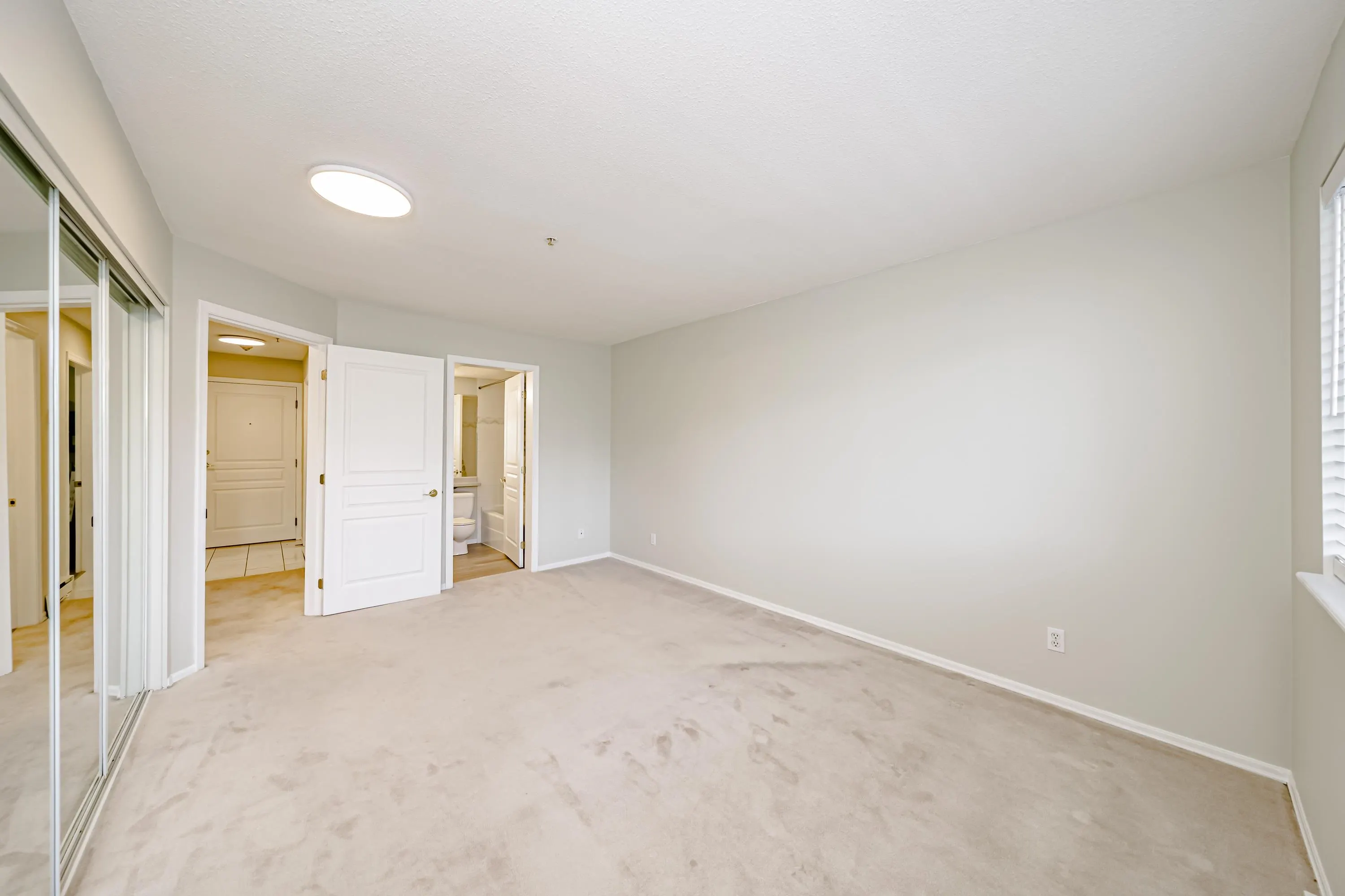 304 13955 Laurel Drive