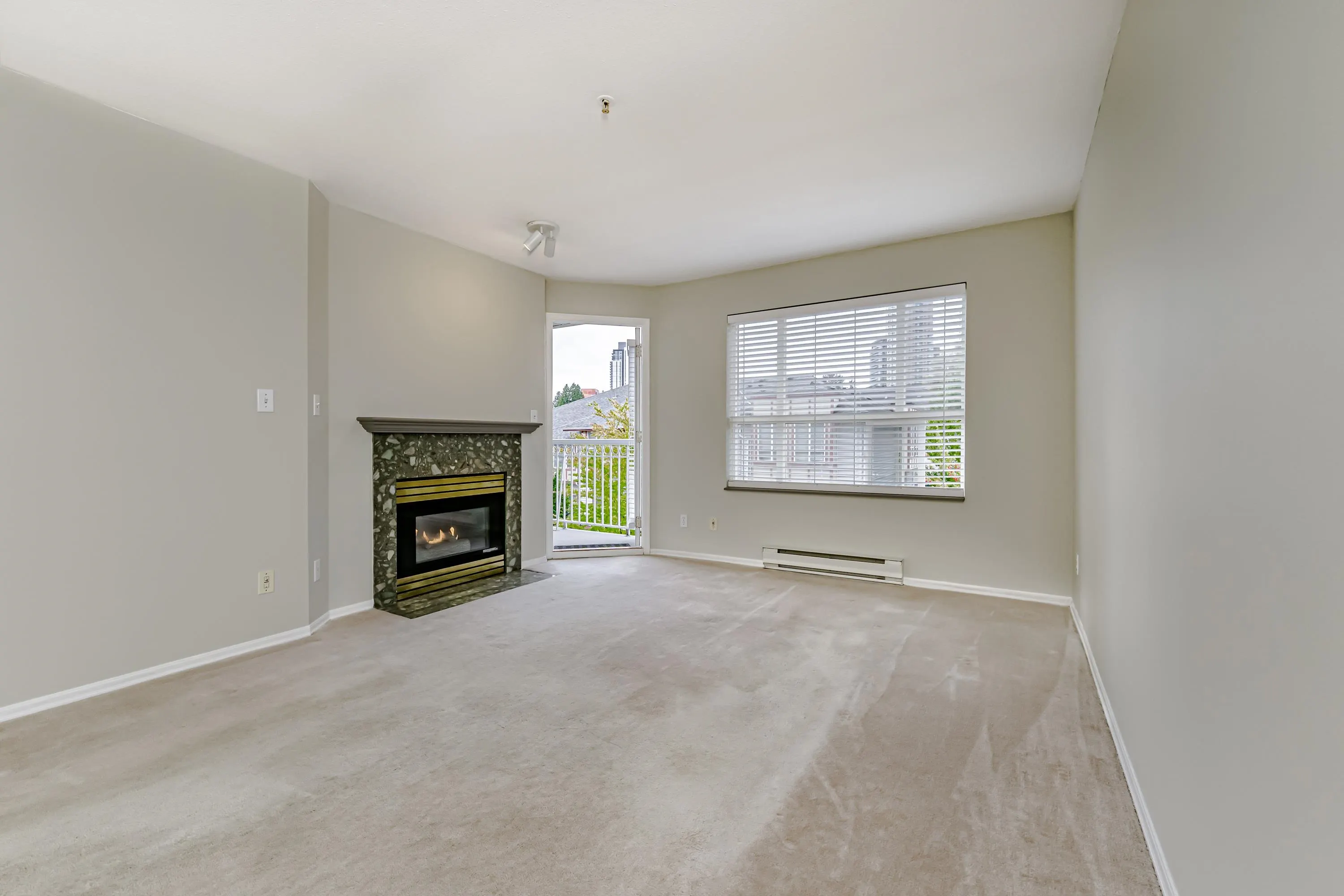 304 13955 Laurel Drive