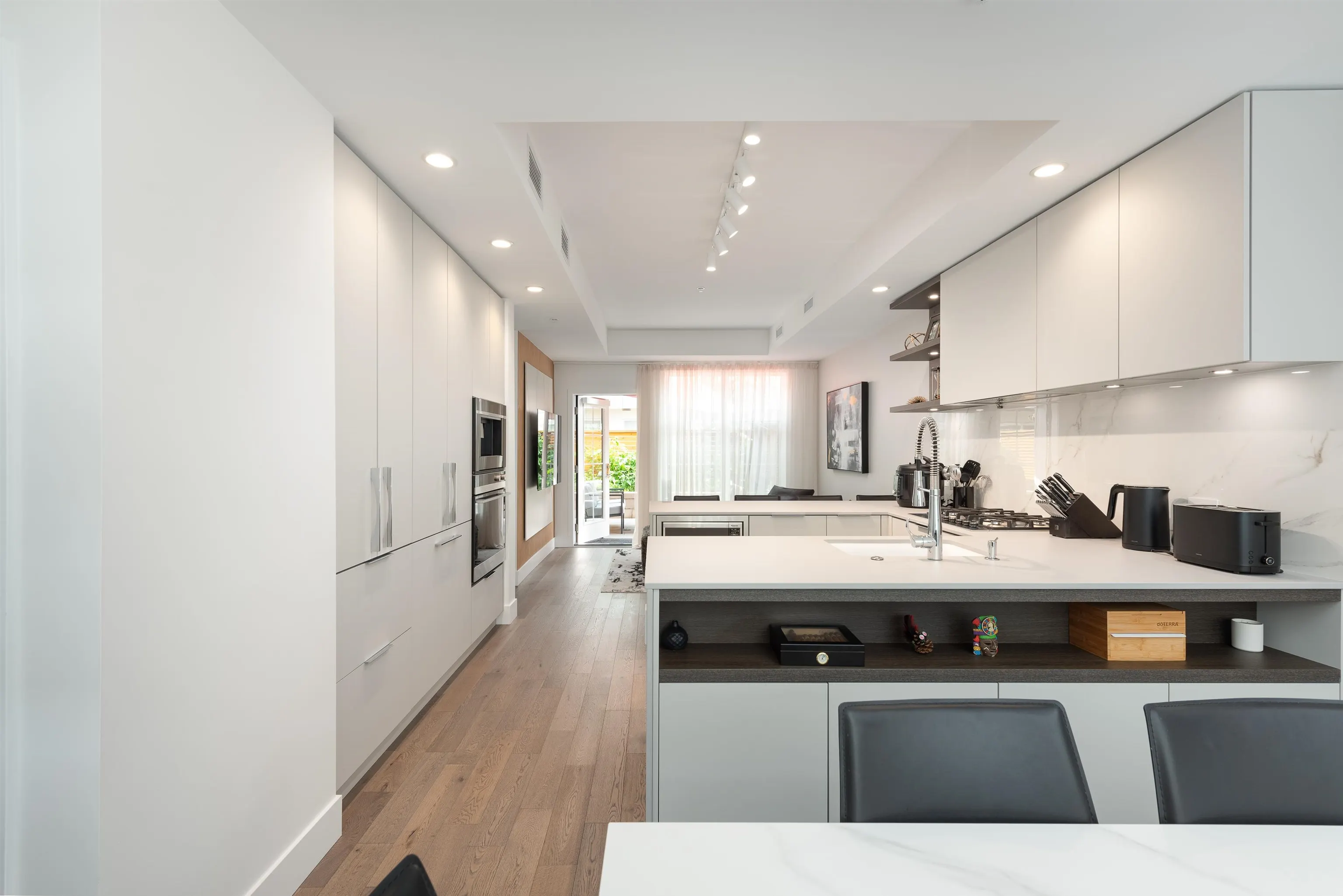 124 2070 Curling Road