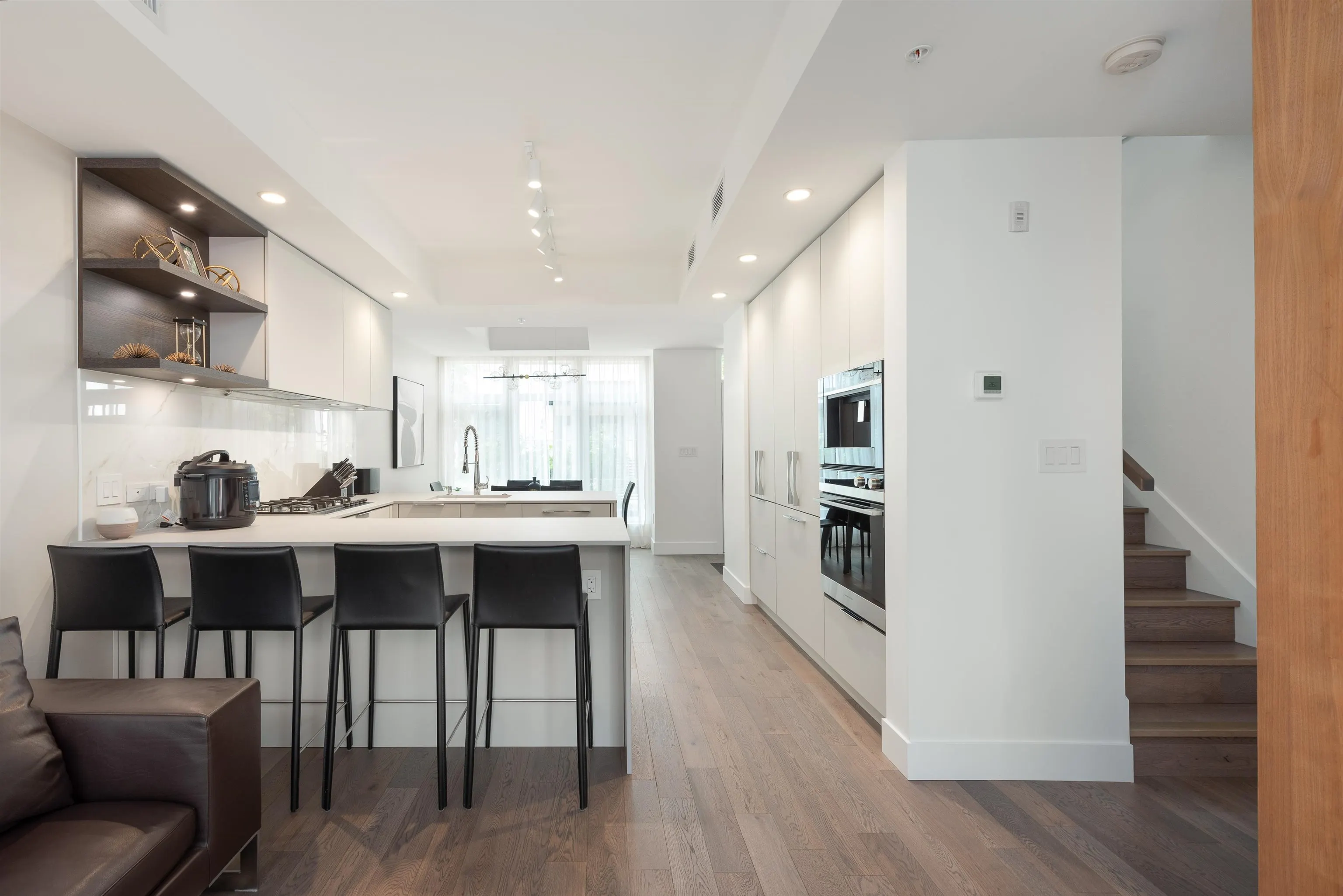 124 2070 Curling Road