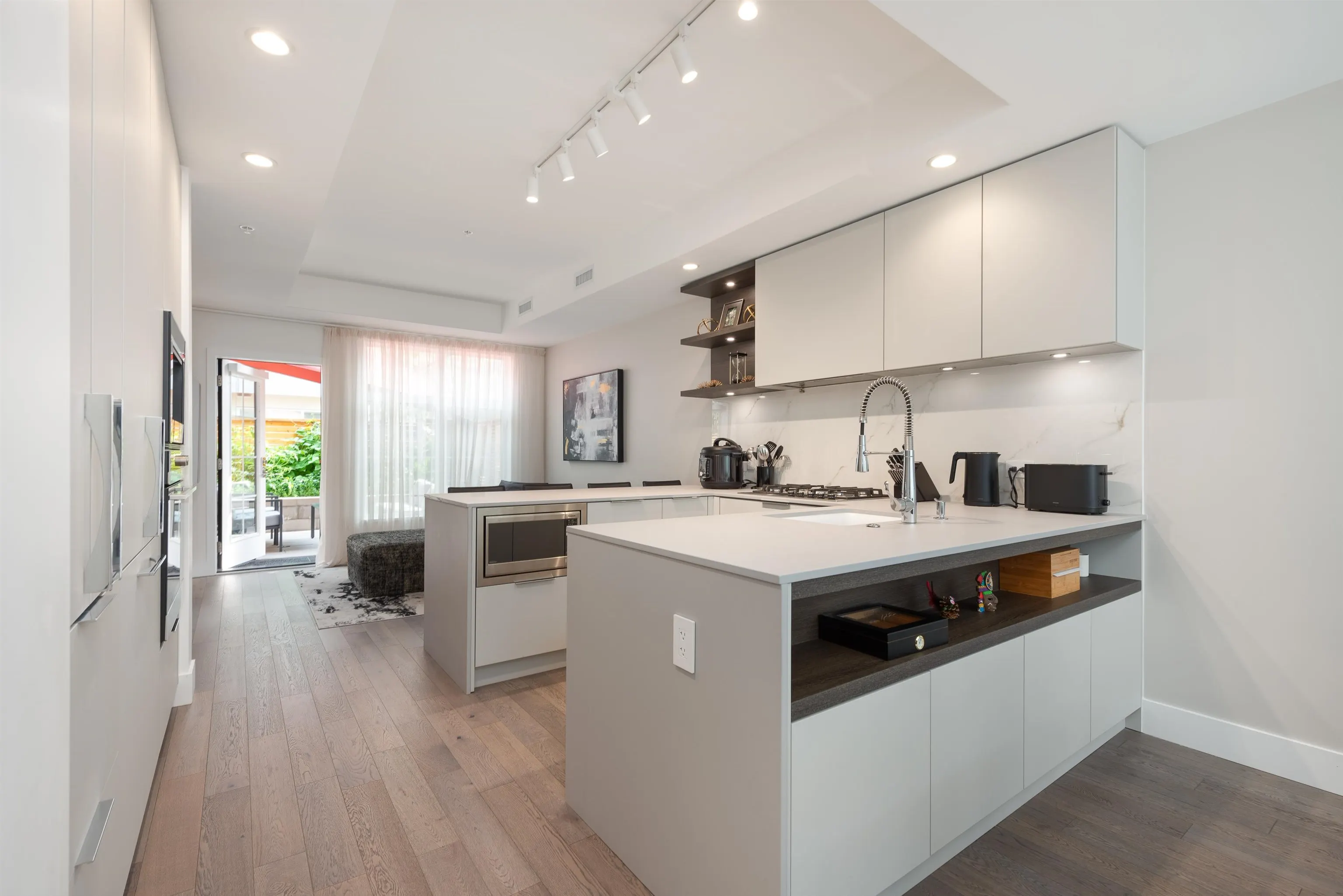 124 2070 Curling Road