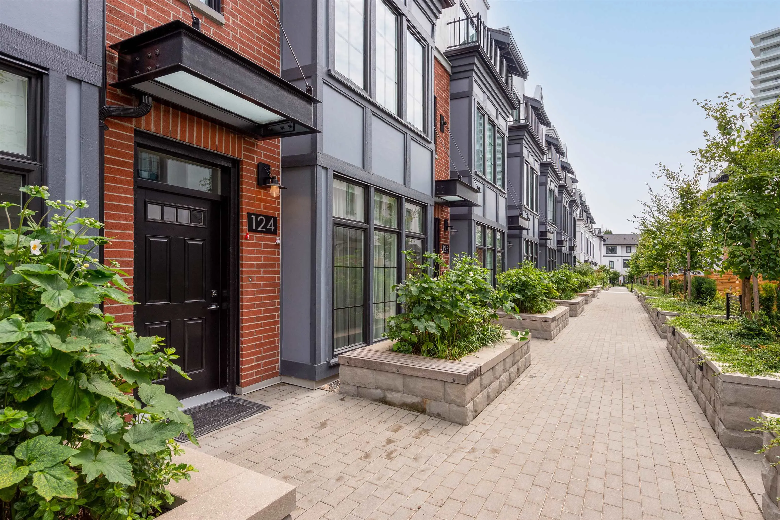 124 2070 Curling Road