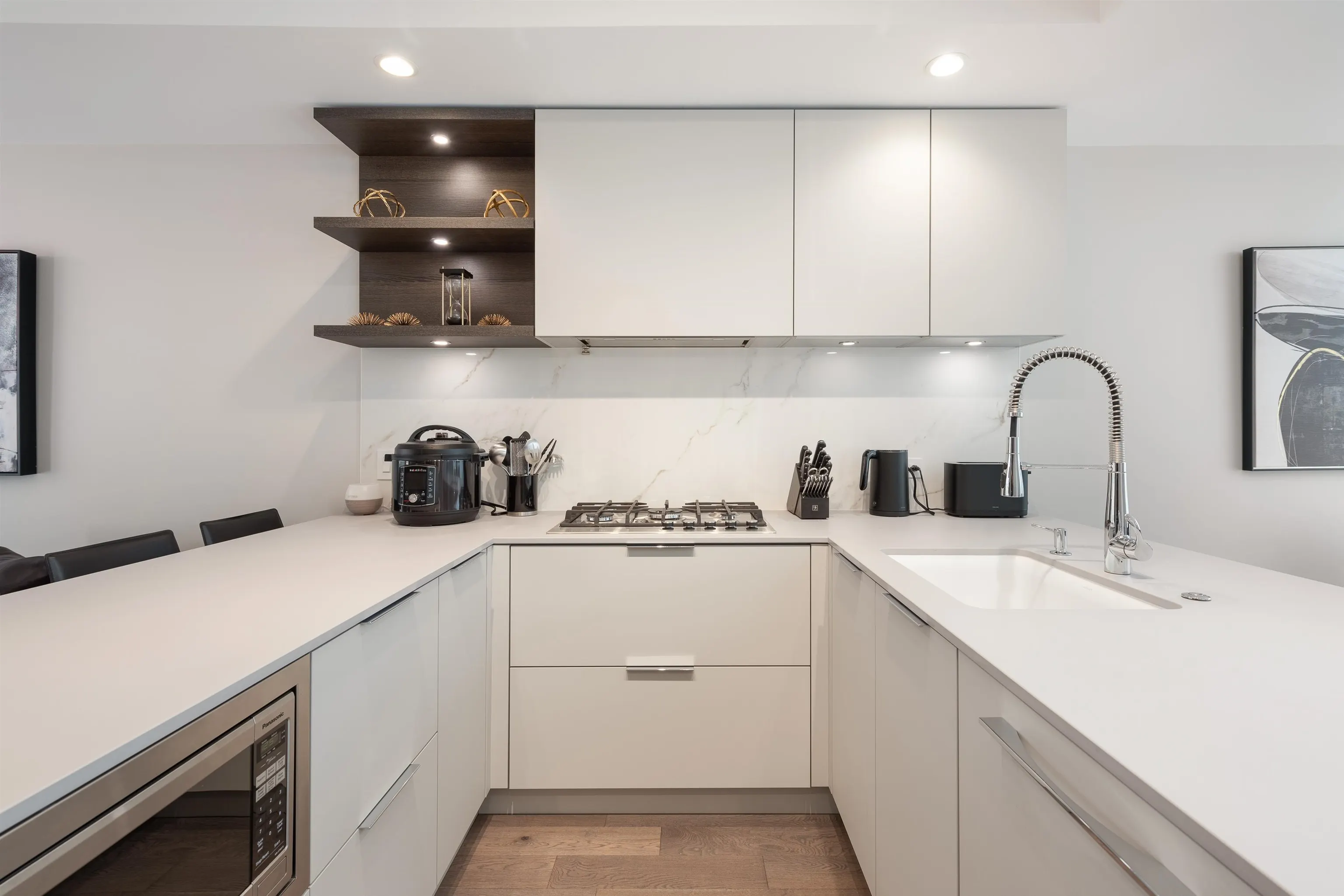124 2070 Curling Road