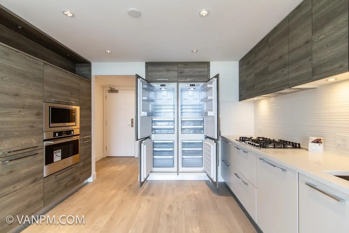 1103 7303 Noble Lane