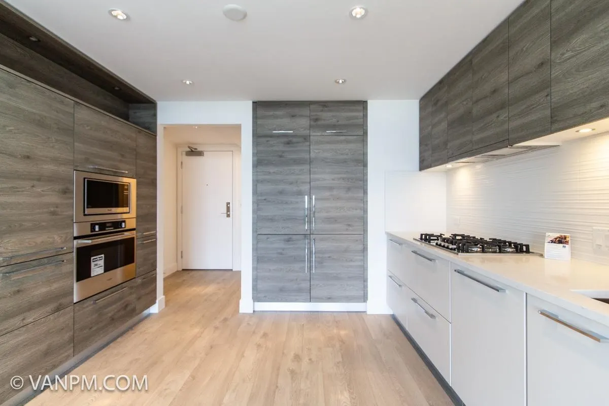 1103 7303 Noble Lane