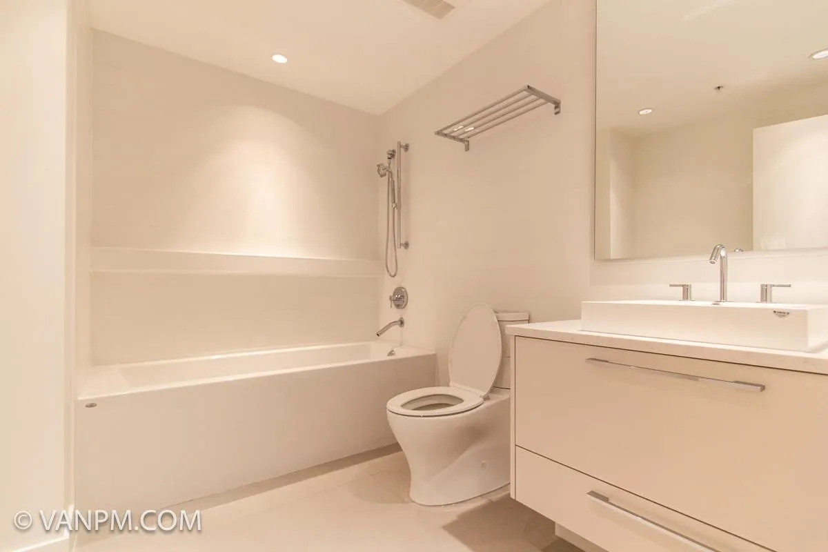 1103 7303 Noble Lane