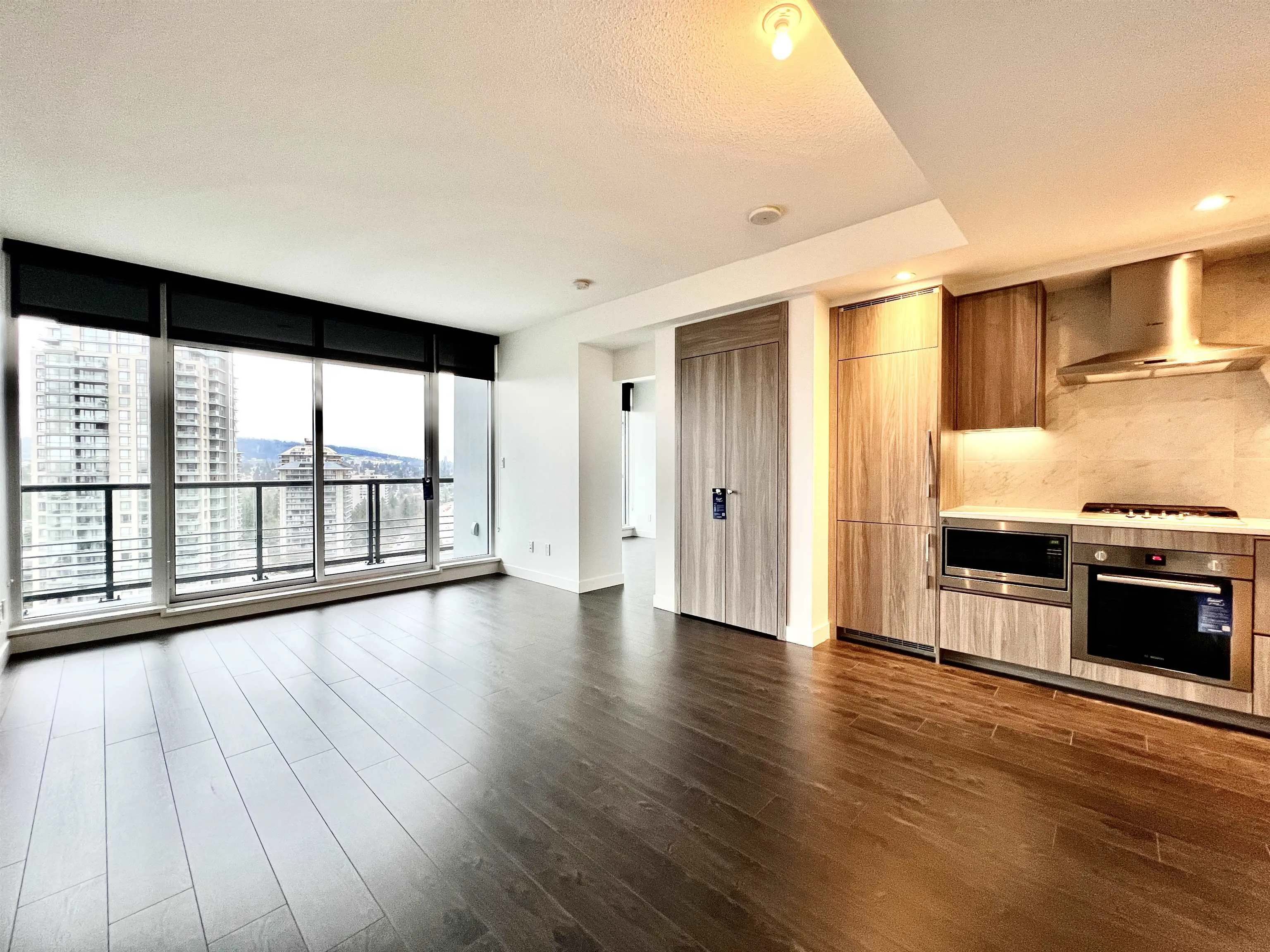 2510 4730 Lougheed Highway