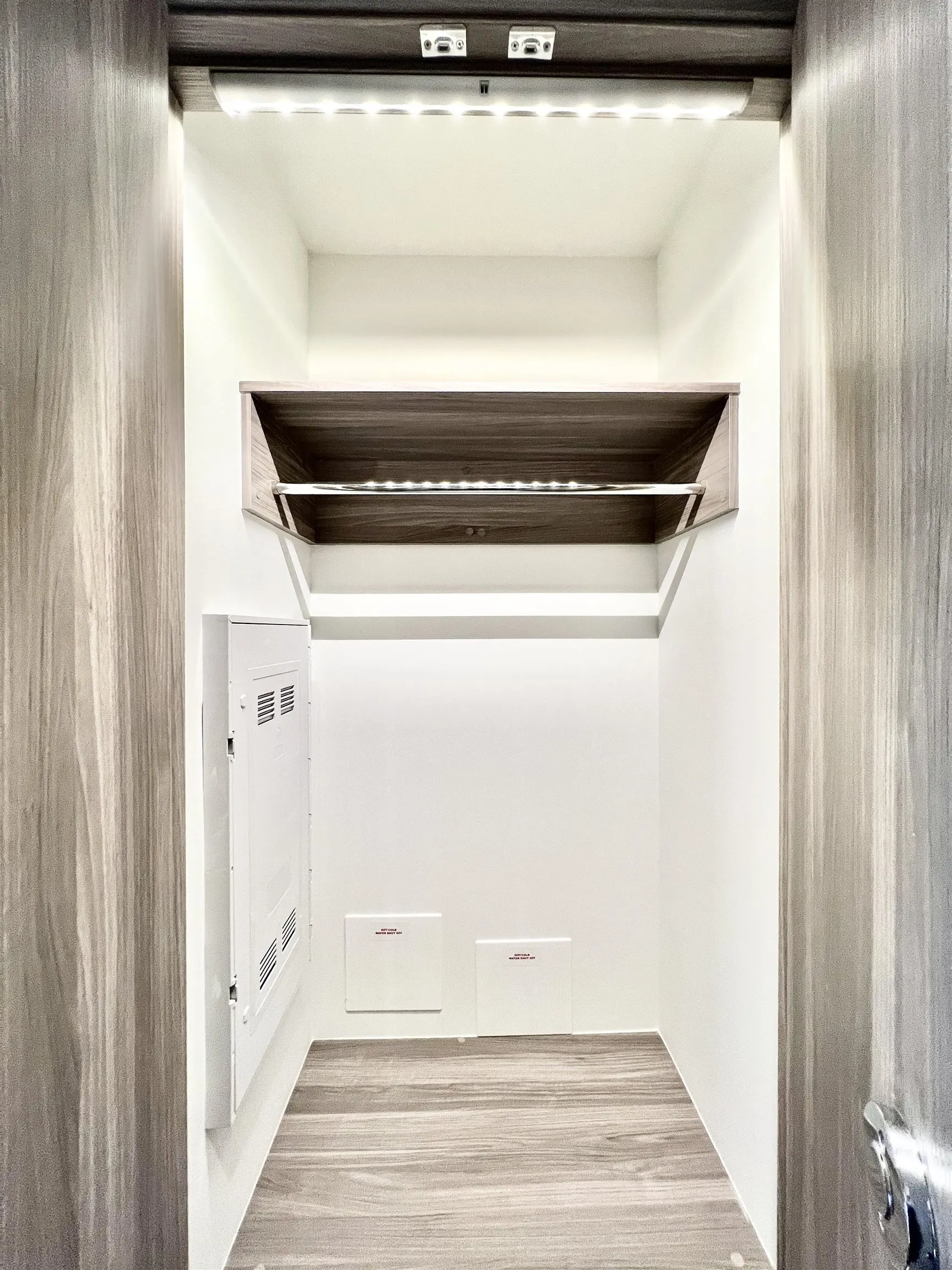 2510 4730 Lougheed Highway