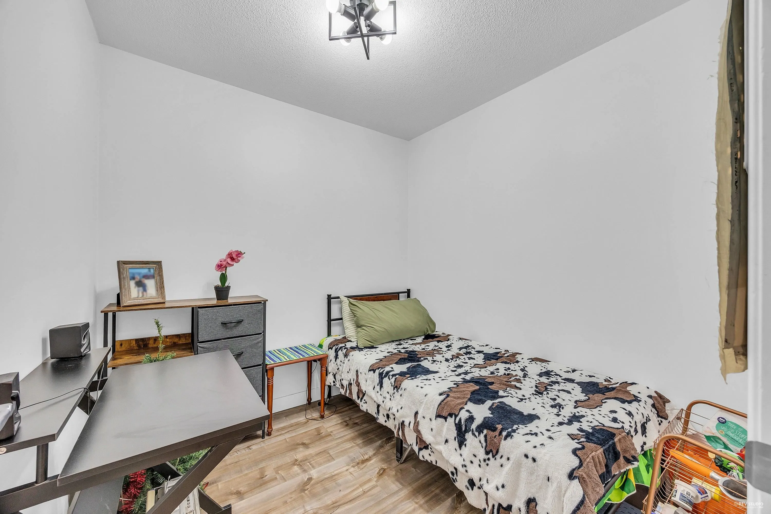 310 15220 Guildford Drive