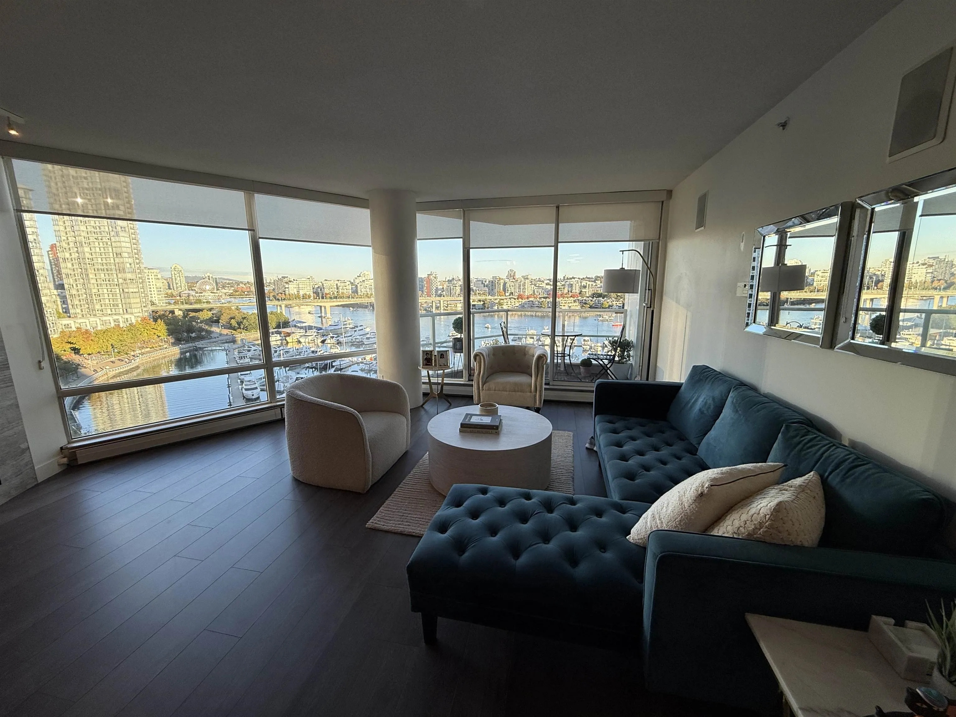 1105 1201 Marinaside Crescent