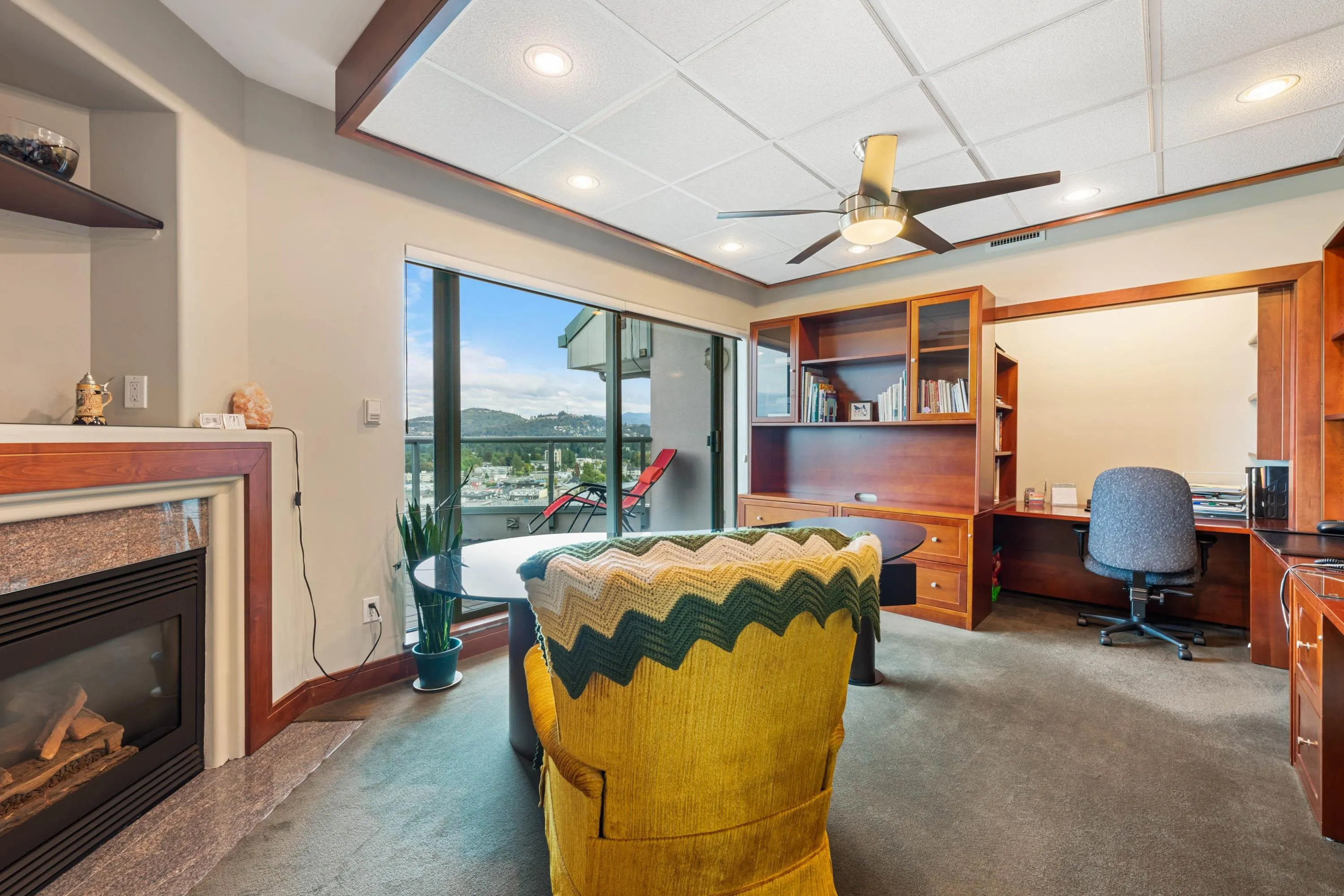 1704 33065 Mill Lake Road