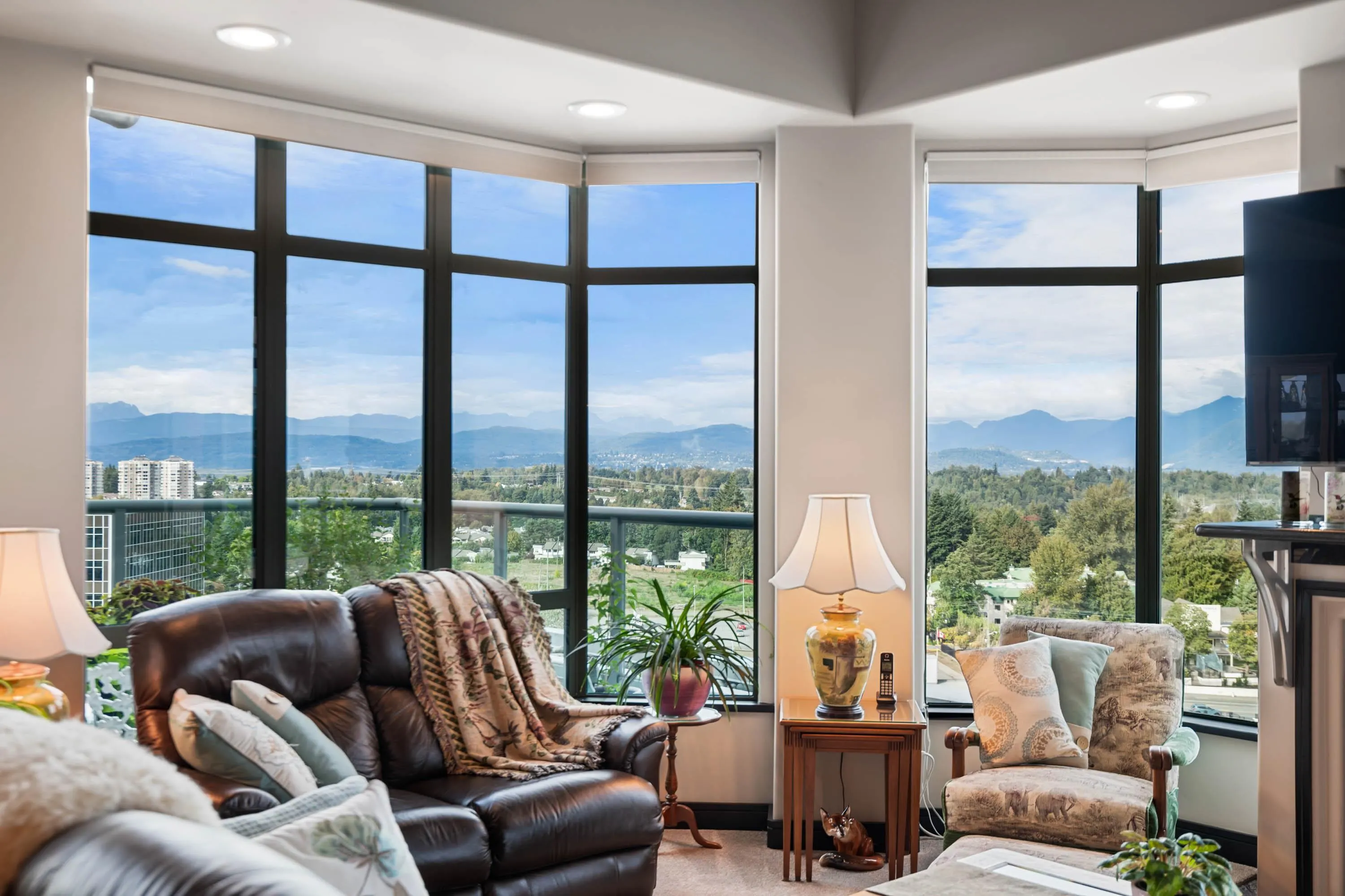 1704 33065 Mill Lake Road