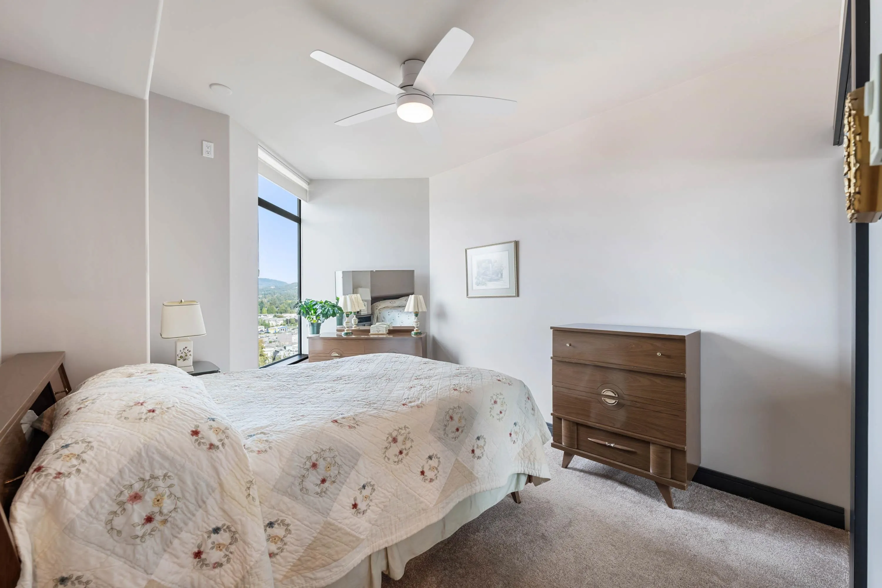 1704 33065 Mill Lake Road