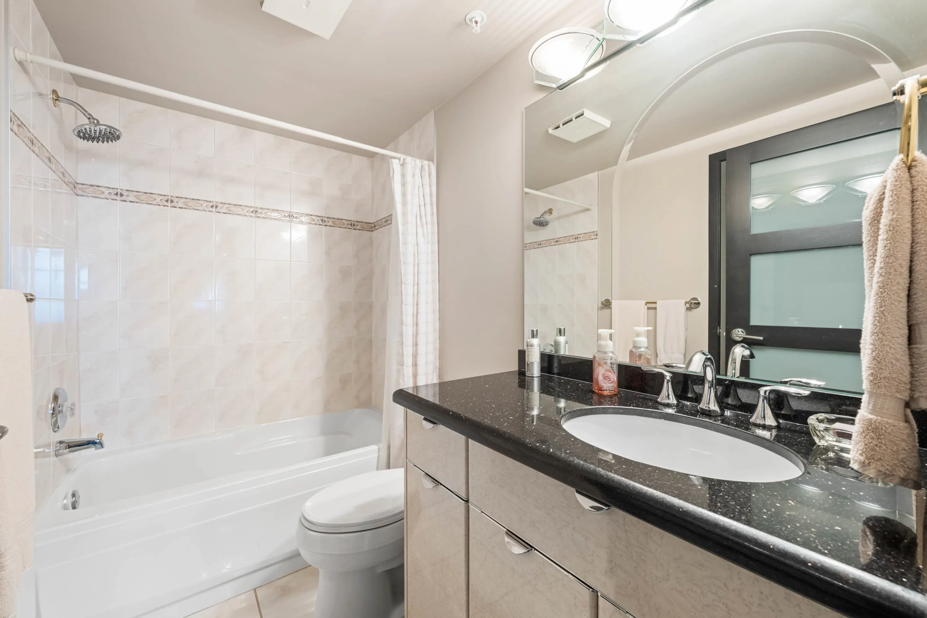 1704 33065 Mill Lake Road