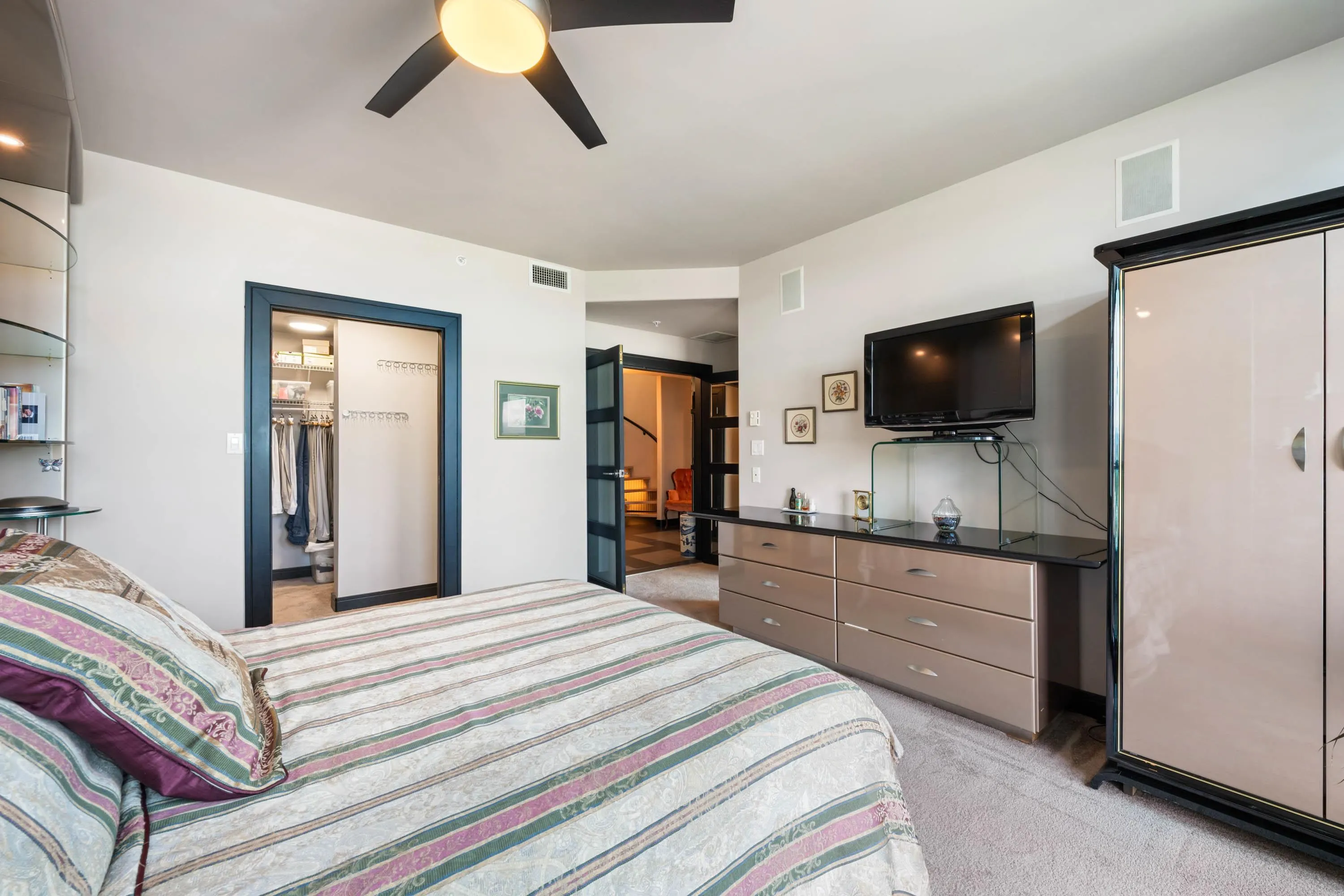1704 33065 Mill Lake Road