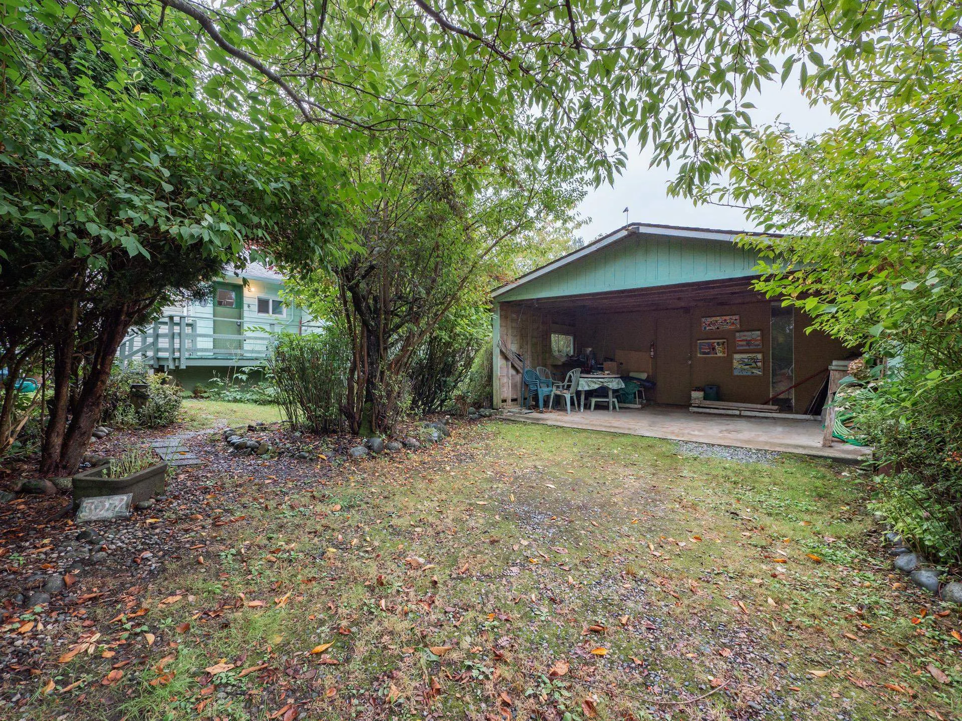 327 Headlands Road