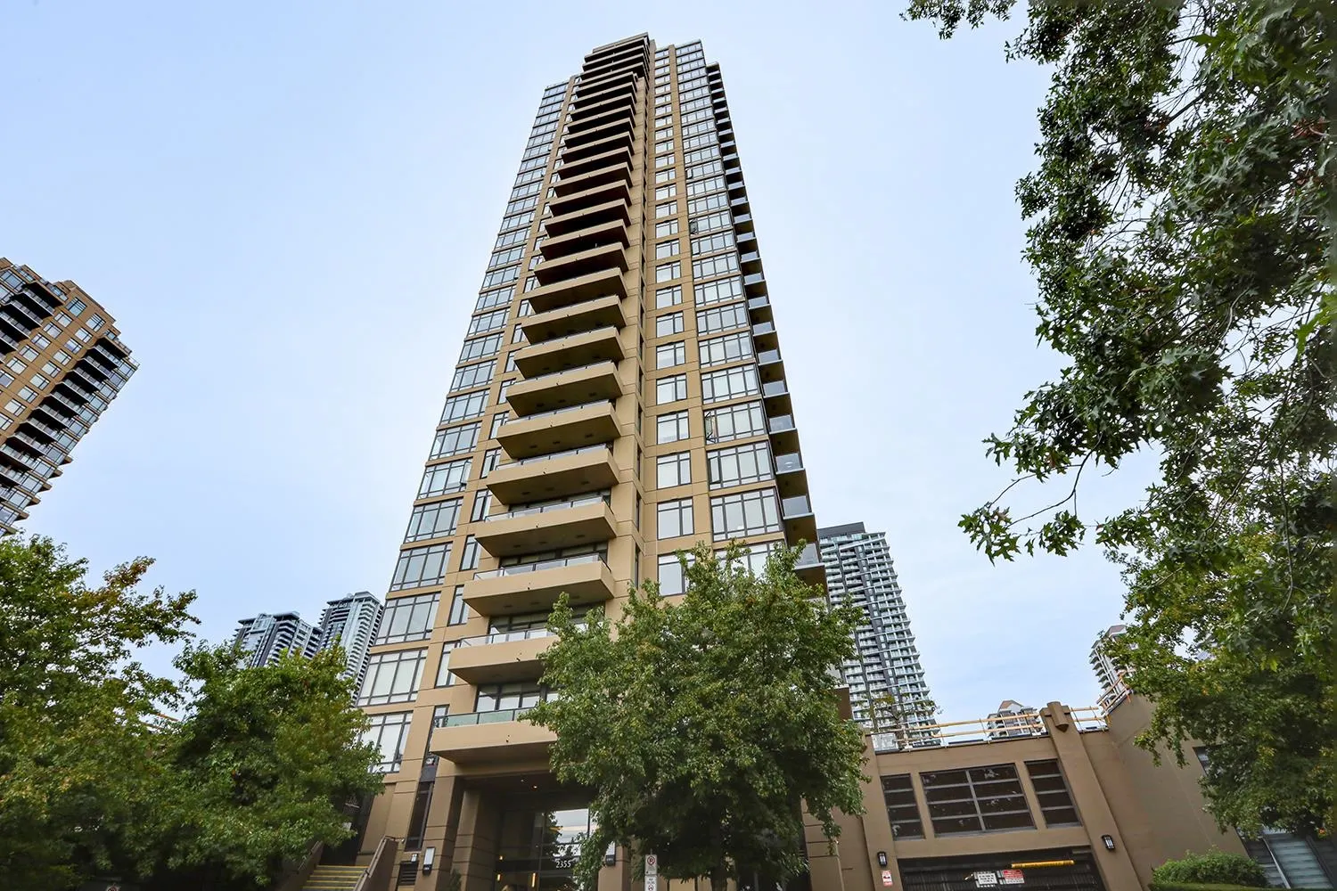 3002 2355 Madison Avenue