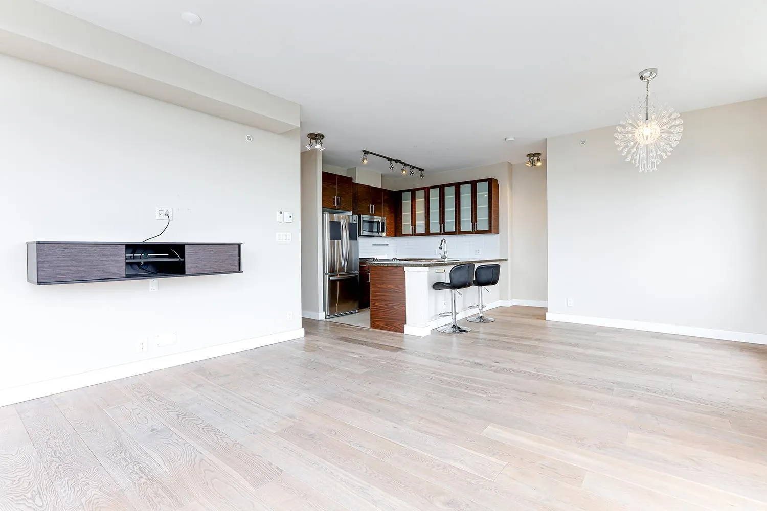 3002 2355 Madison Avenue