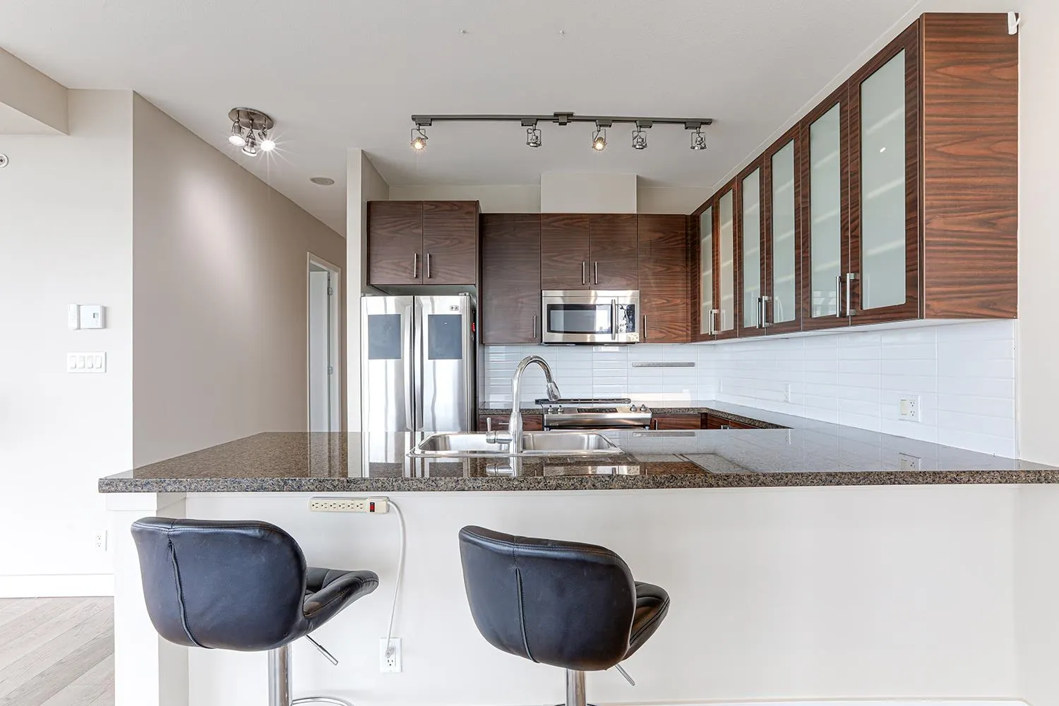 3002 2355 Madison Avenue